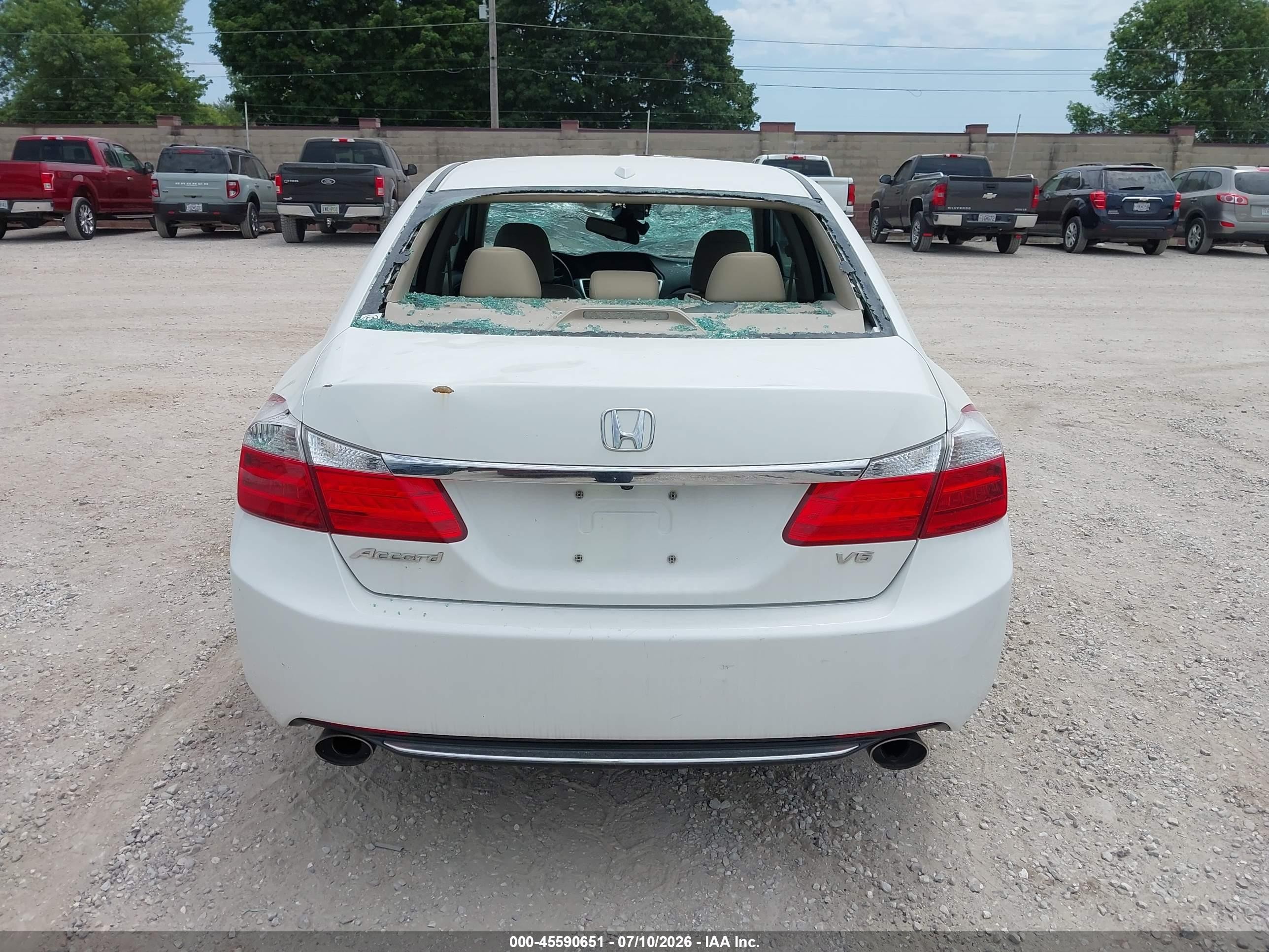 2013 Honda Accord Ex-l V-6 White vin: 1HGCR3F8XDA013079