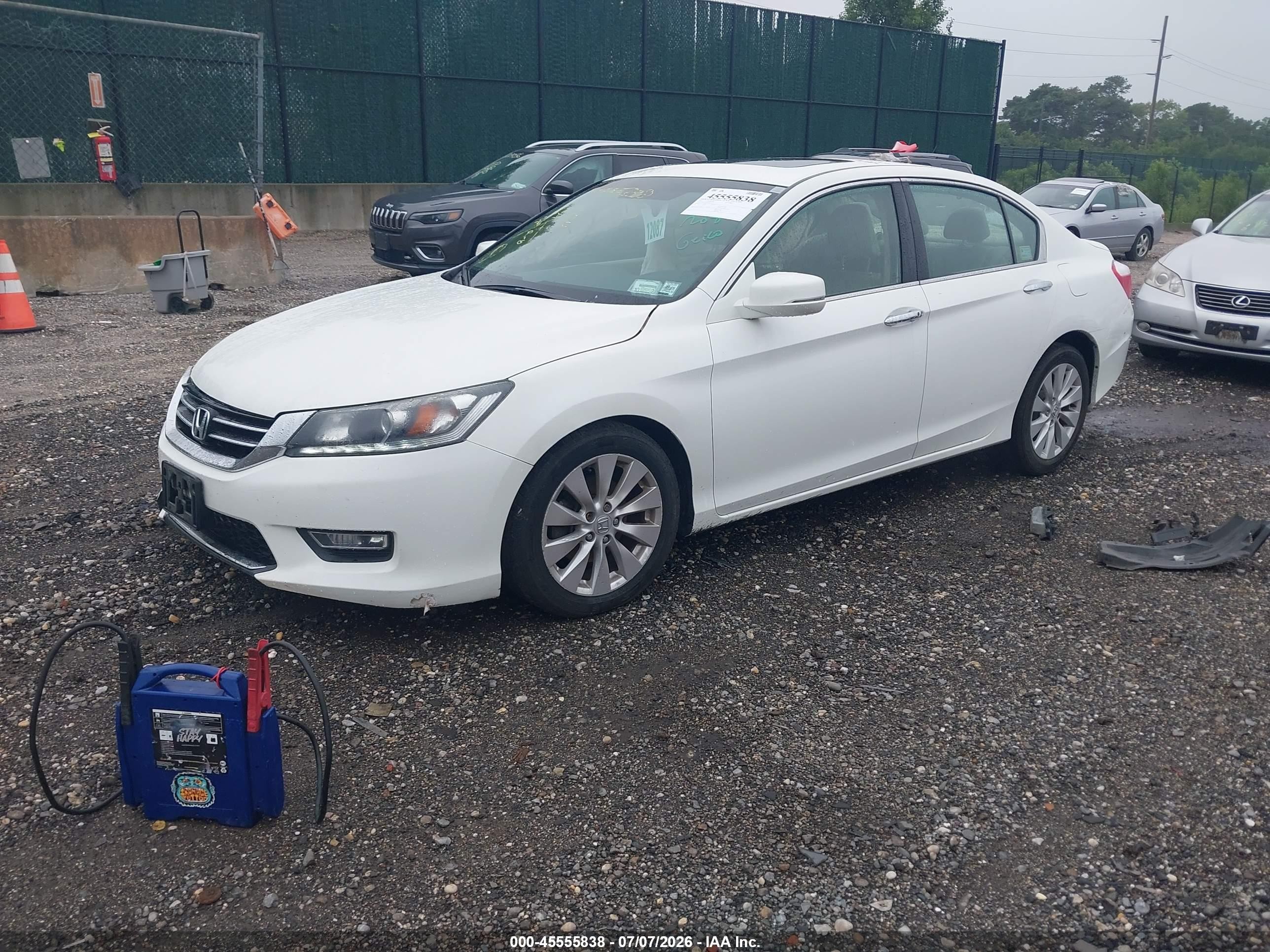 2013 Honda Accord Ex-l V-6 White vin: 1HGCR3F8XDA014703
