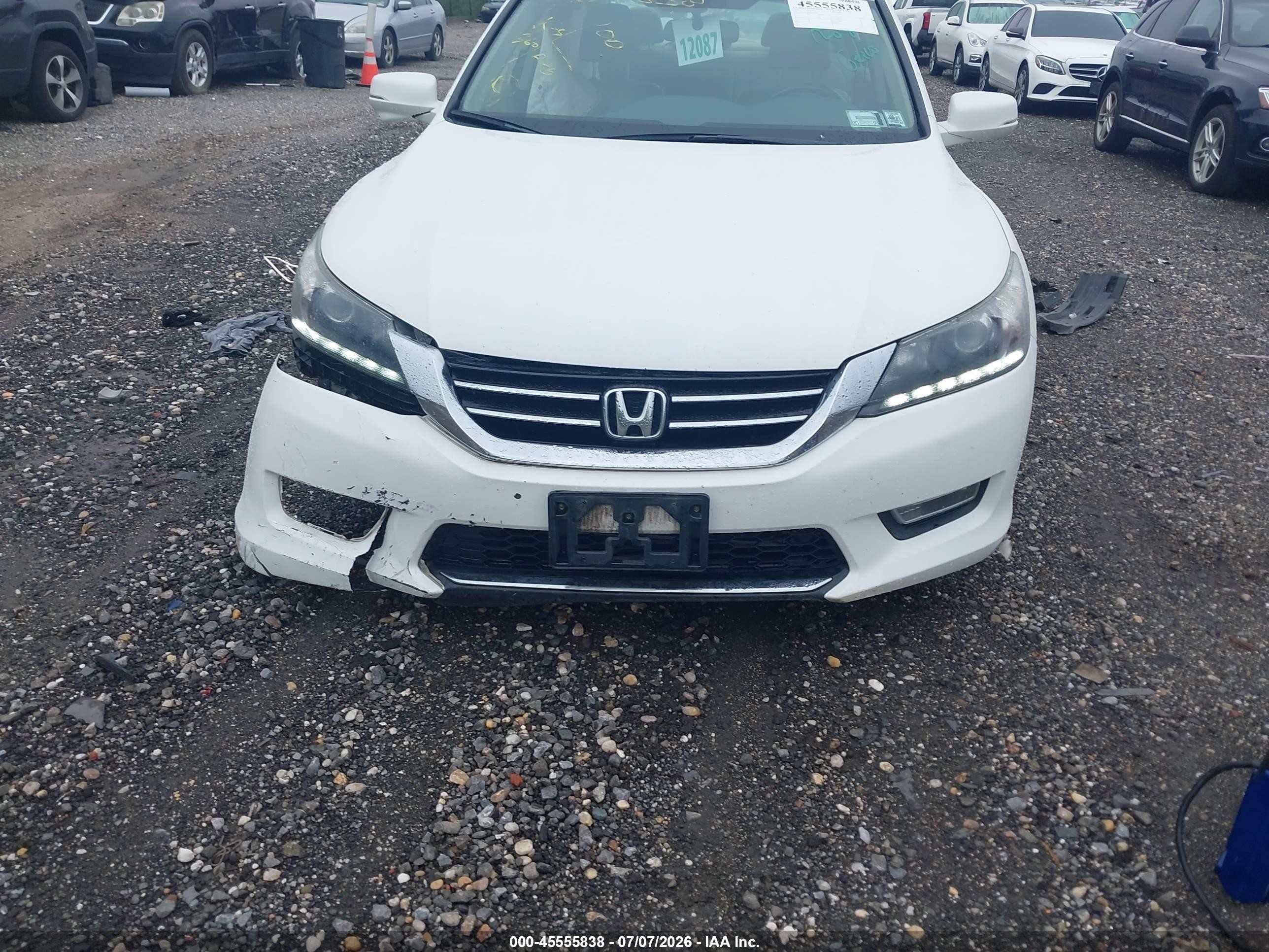 2013 Honda Accord Ex-l V-6 White vin: 1HGCR3F8XDA014703