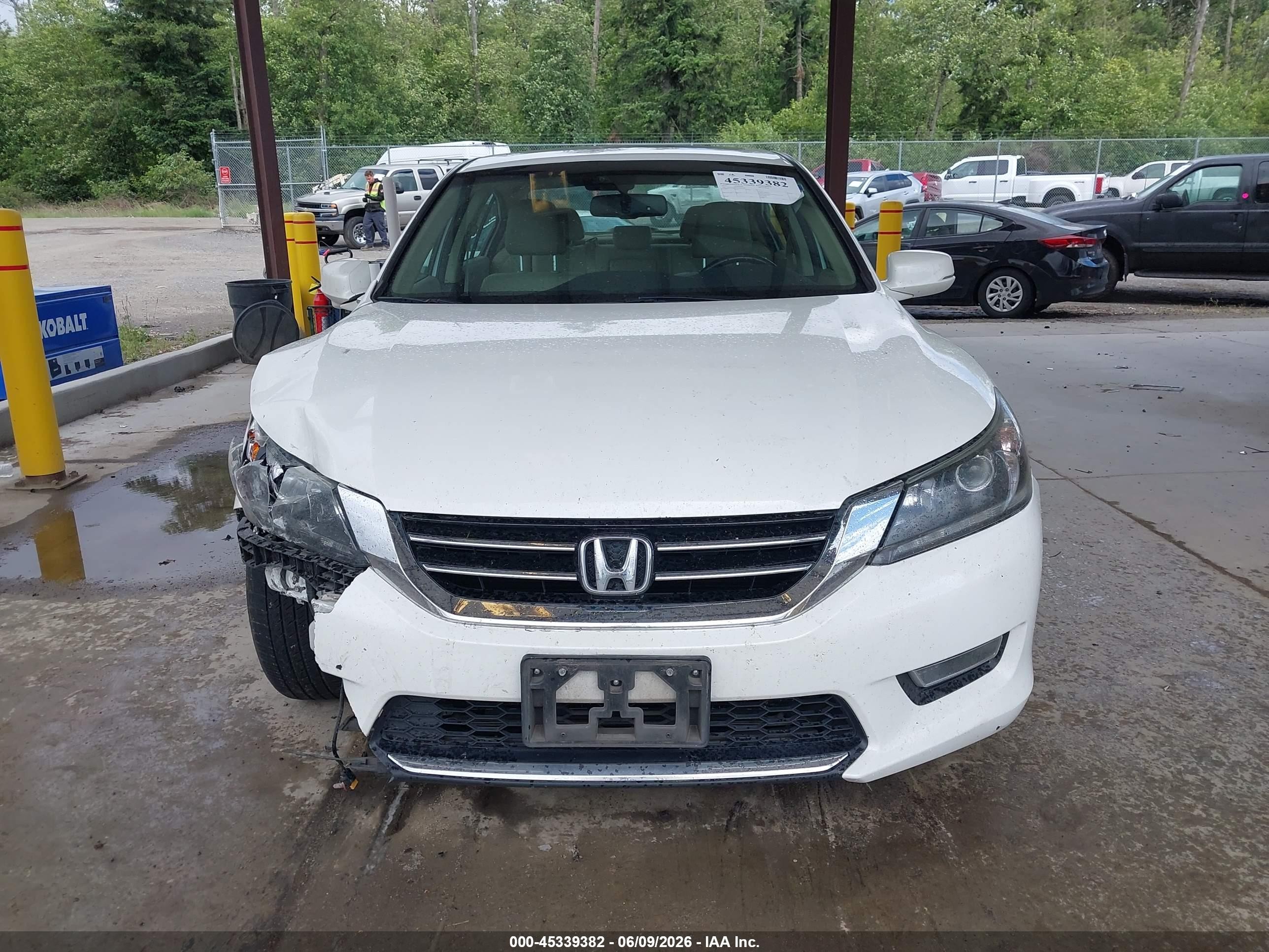 2013 Honda Accord Ex-l V-6 White vin: 1HGCR3F8XDA019190