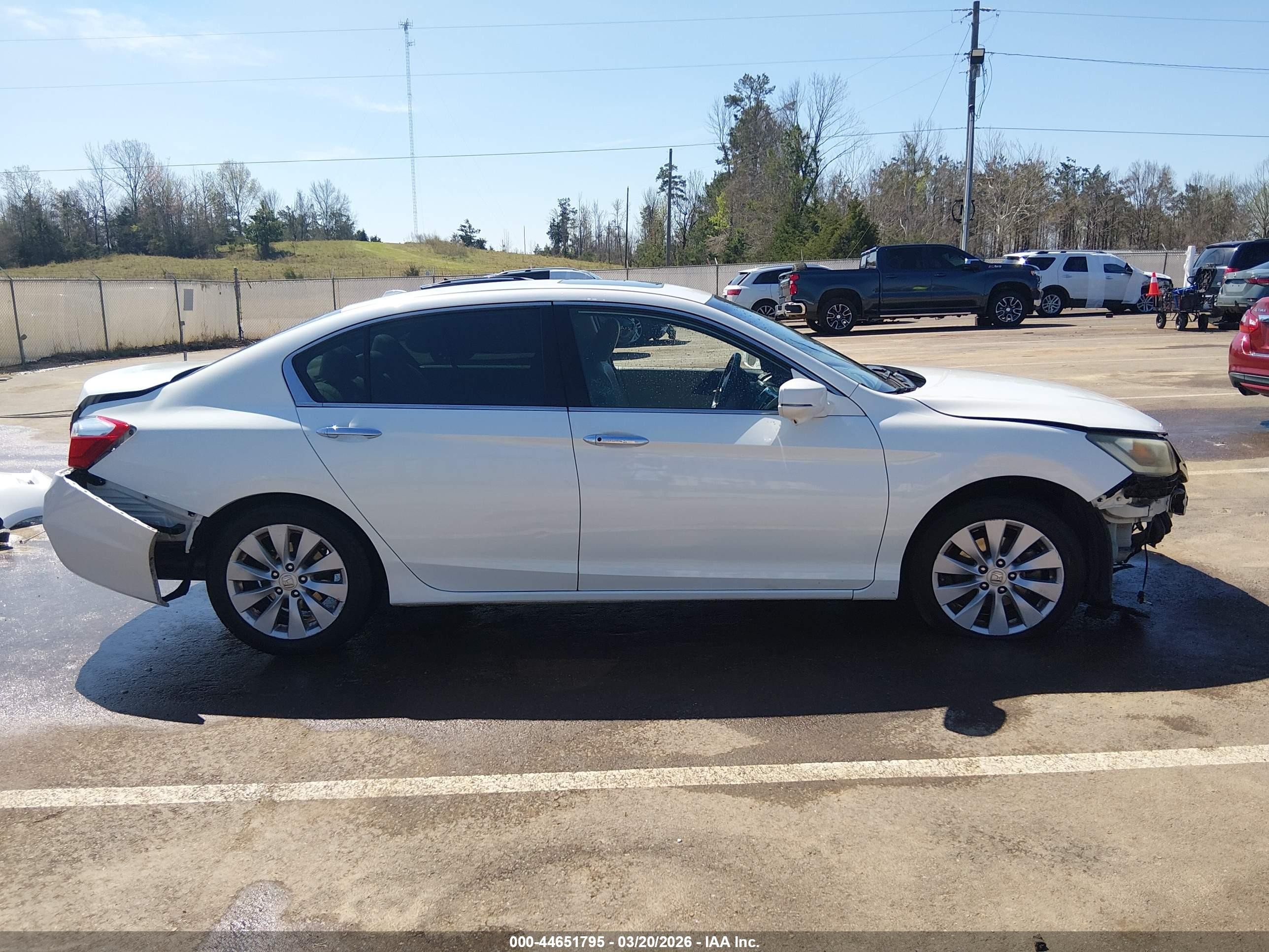 2013 Honda Accord Ex-l V-6 White vin: 1HGCR3F8XDA025460