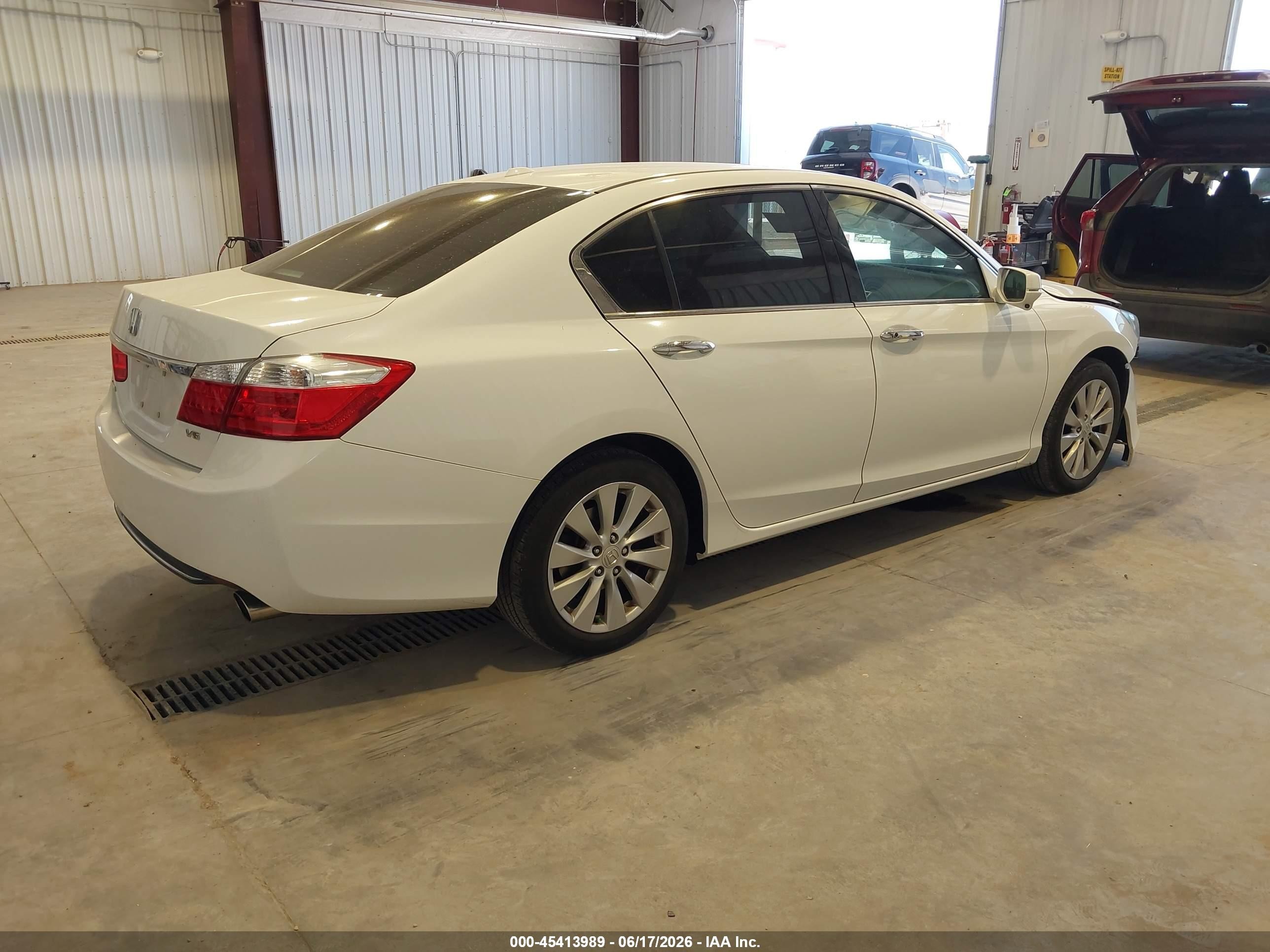 2014 Honda Accord Ex-l V-6 White vin: 1HGCR3F8XEA036282