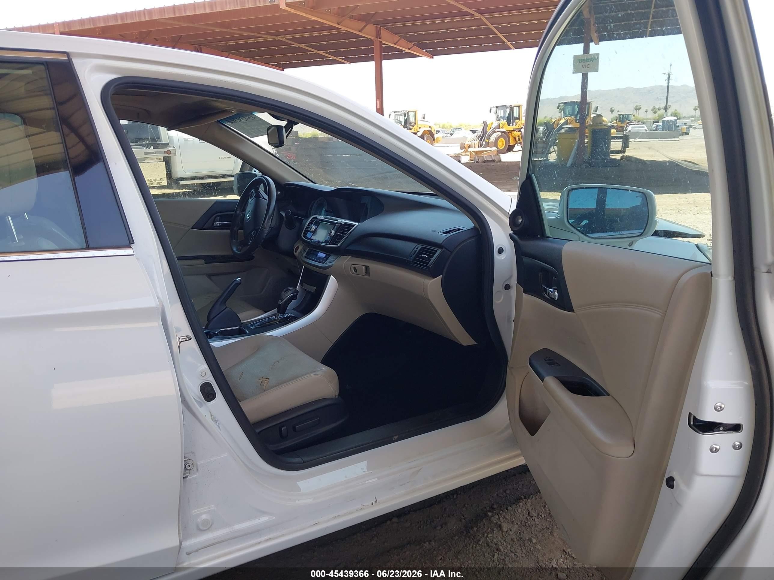 2015 Honda Accord Ex-l V-6 White vin: 1HGCR3F8XFA019550