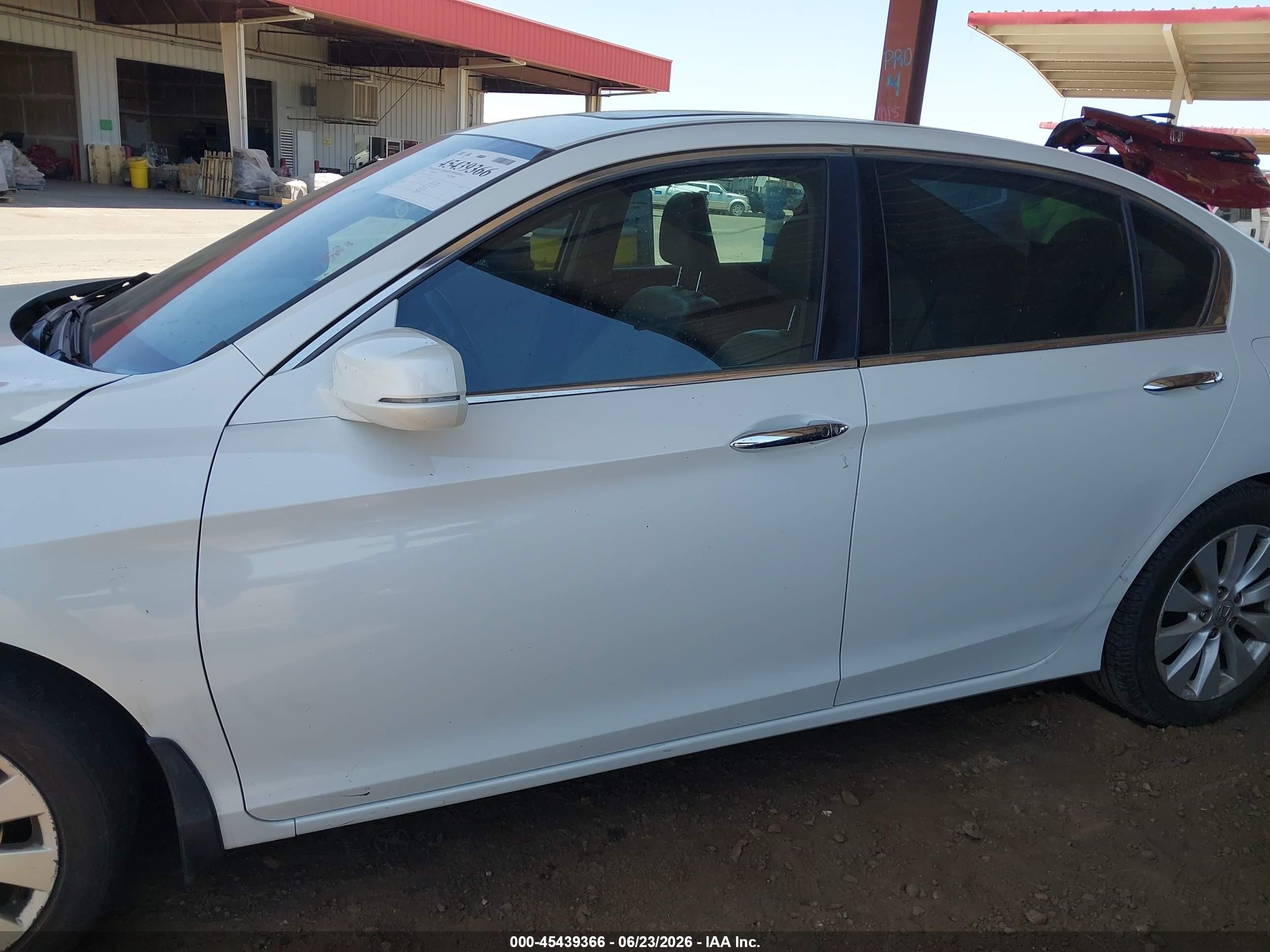 2015 Honda Accord Ex-l V-6 White vin: 1HGCR3F8XFA019550