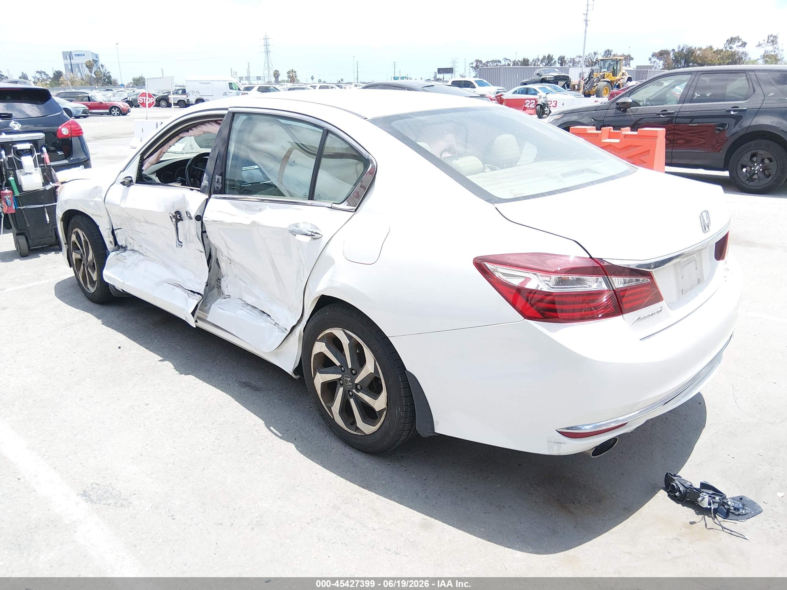 2017 Honda Accord Ex-l V6 White vin: 1HGCR3F8XHA019129