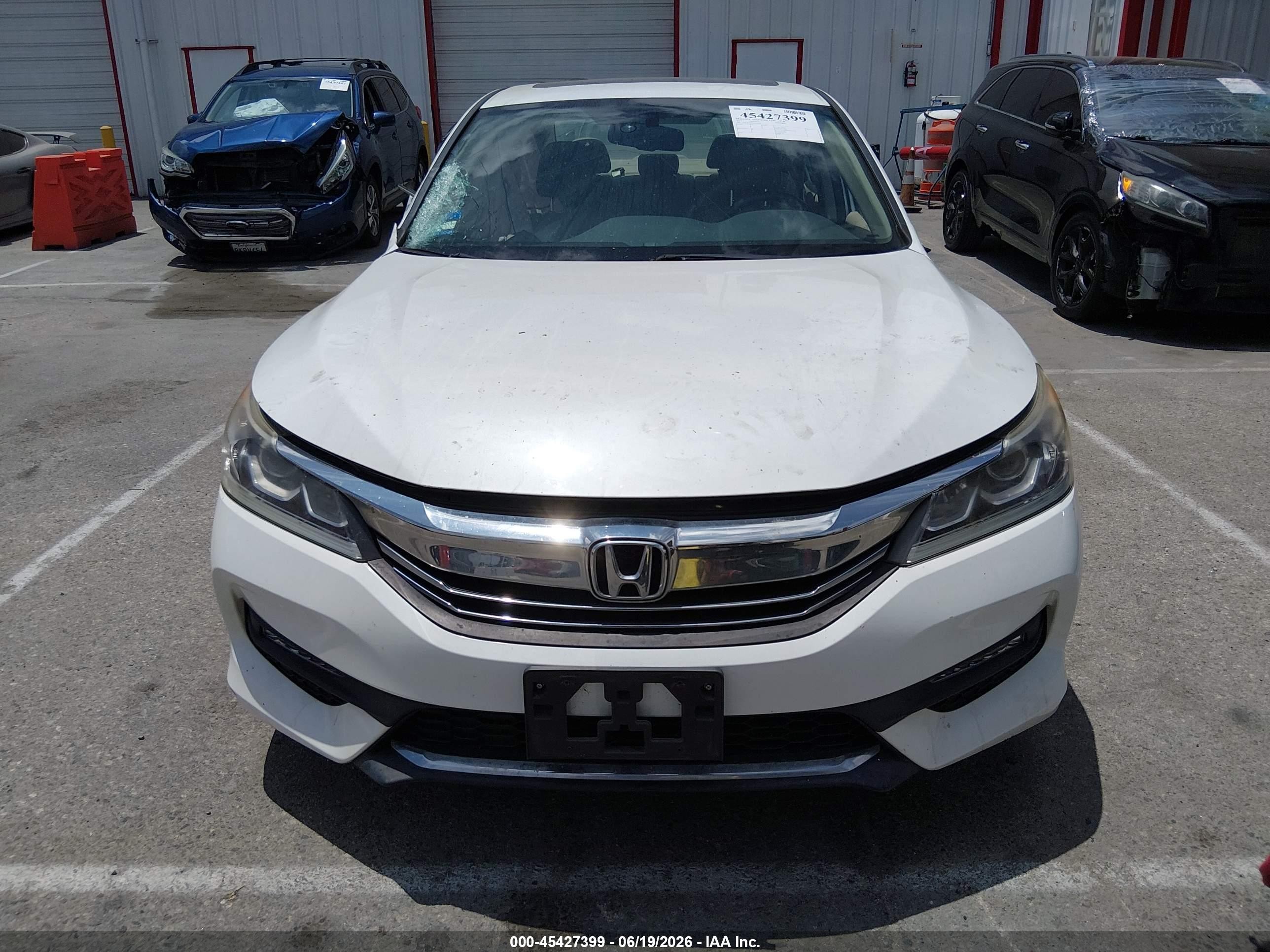 2017 Honda Accord Ex-l V6 White vin: 1HGCR3F8XHA019129