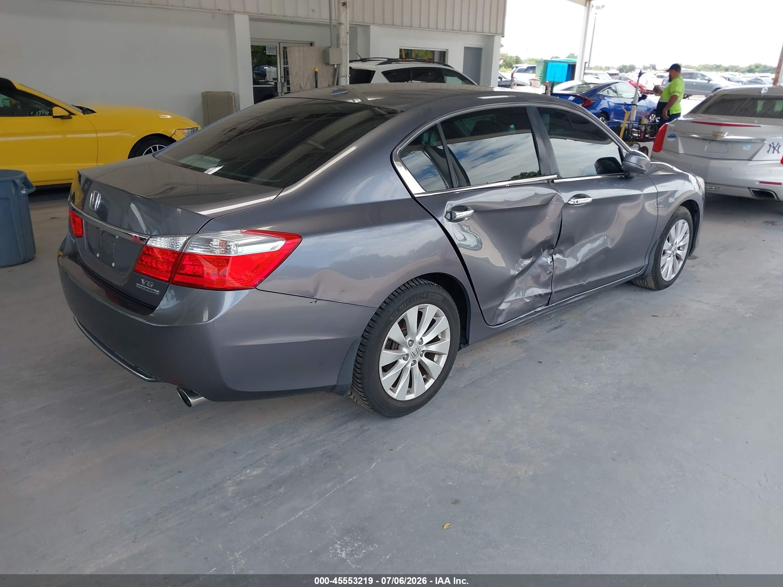 2014 Honda Accord Touring Gray vin: 1HGCR3F91EA010713