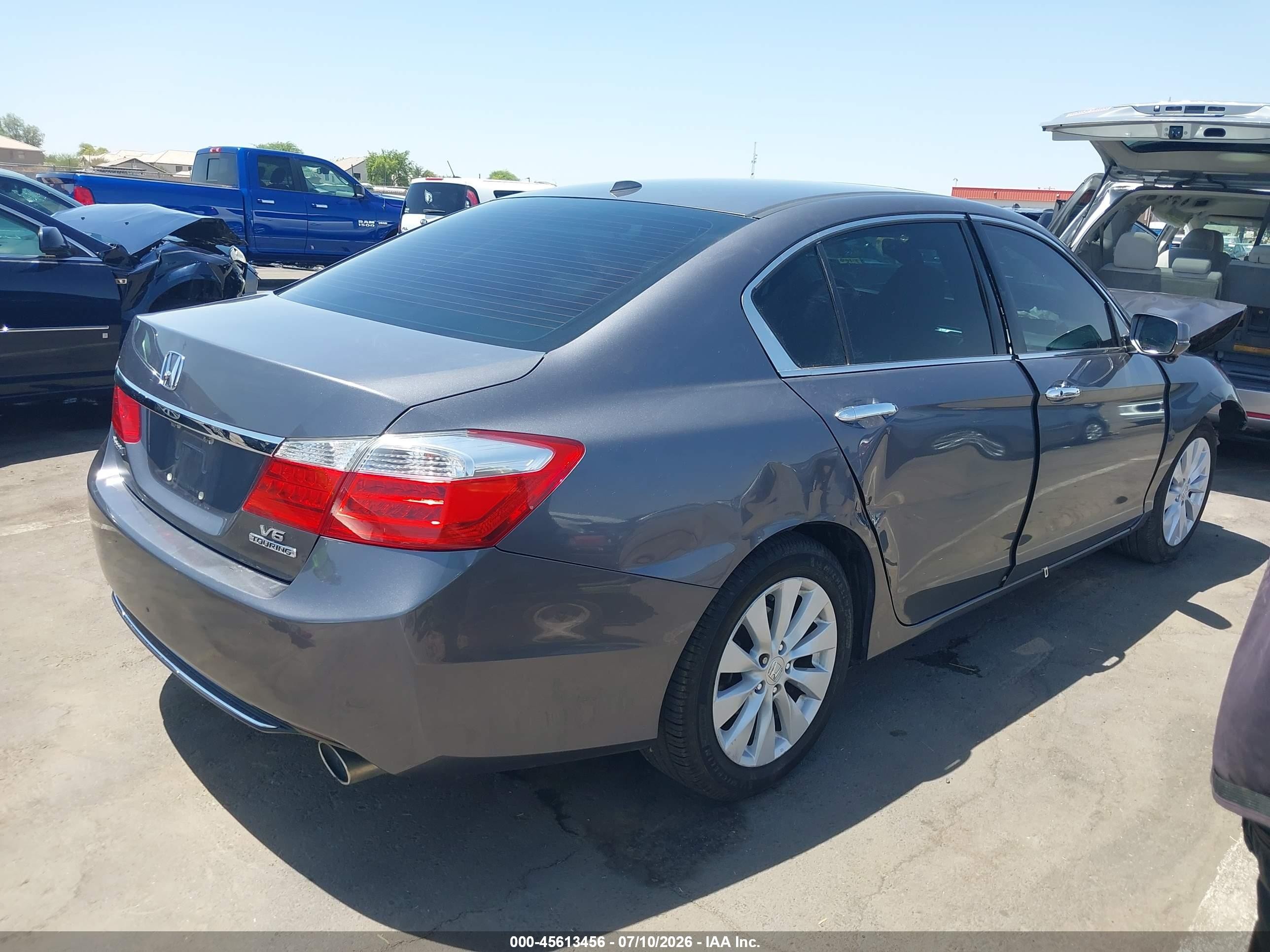 2013 Honda Accord Touring Gray vin: 1HGCR3F92DA025266