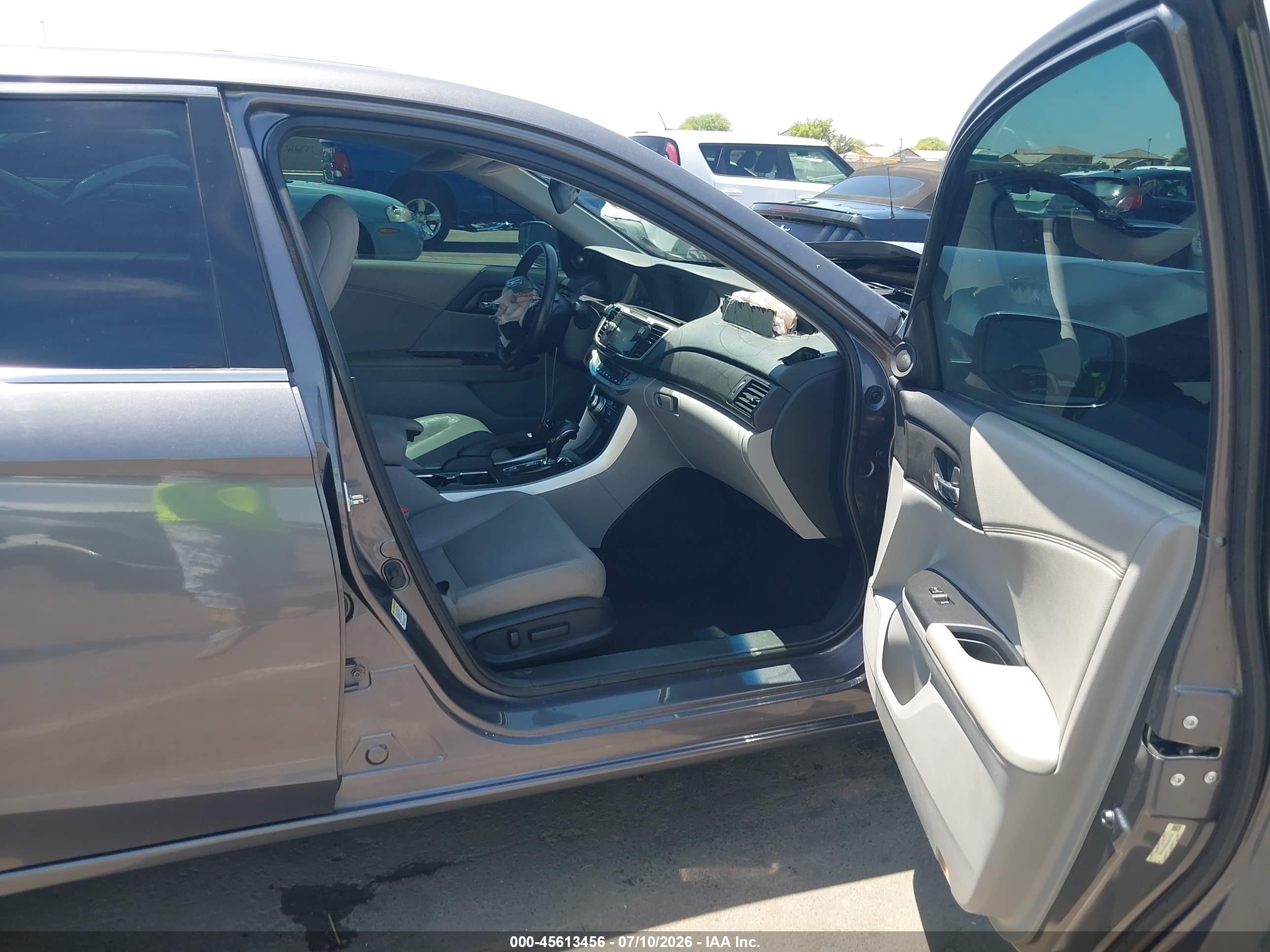 2013 Honda Accord Touring Gray vin: 1HGCR3F92DA025266