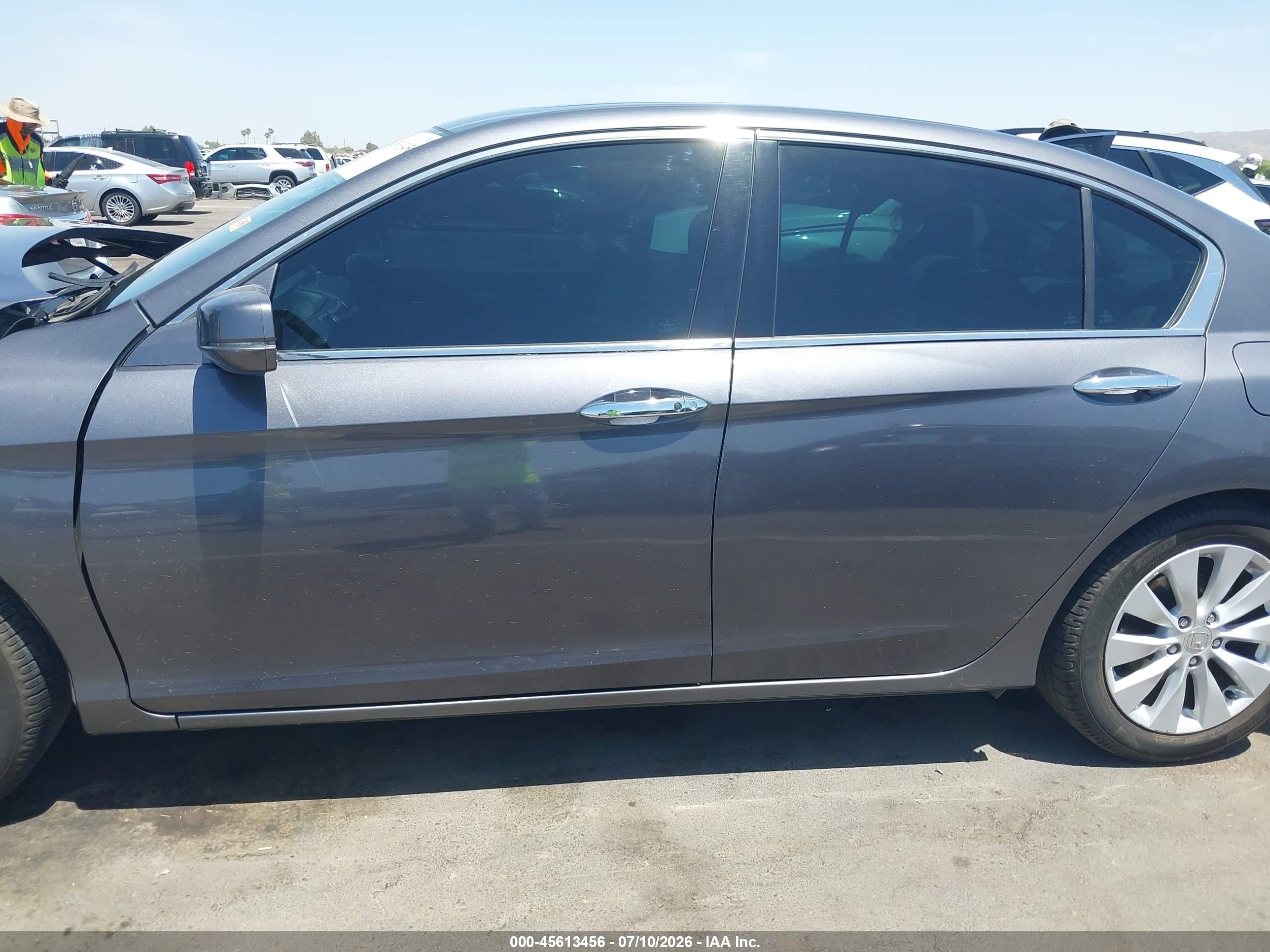 2013 Honda Accord Touring Gray vin: 1HGCR3F92DA025266