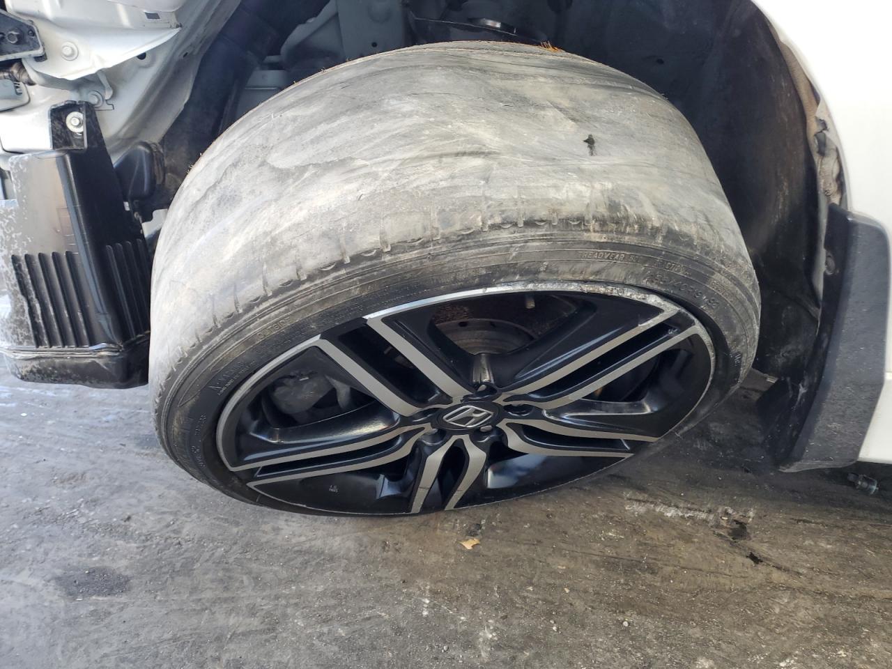 2016 Honda Accord Touring White vin: 1HGCR3F92GA015082 Damage: Left Front Wheel, Curb Rash, > 12 Inches
