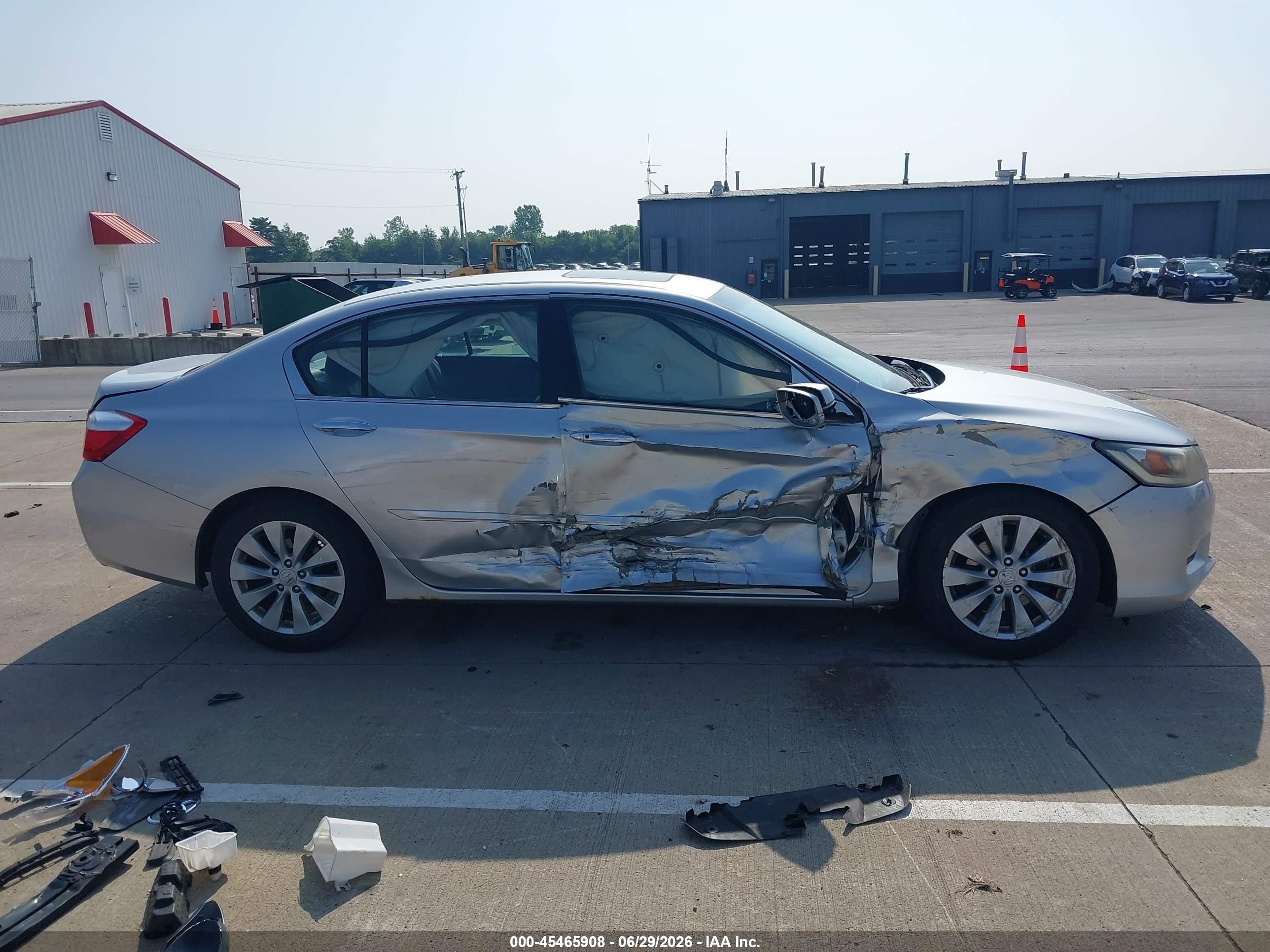 2013 Honda Accord Touring Silver vin: 1HGCR3F93DA033781