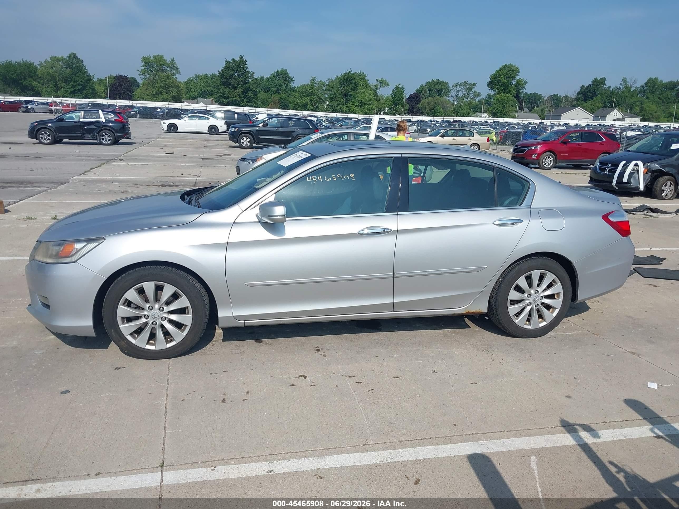 2013 Honda Accord Touring Silver vin: 1HGCR3F93DA033781