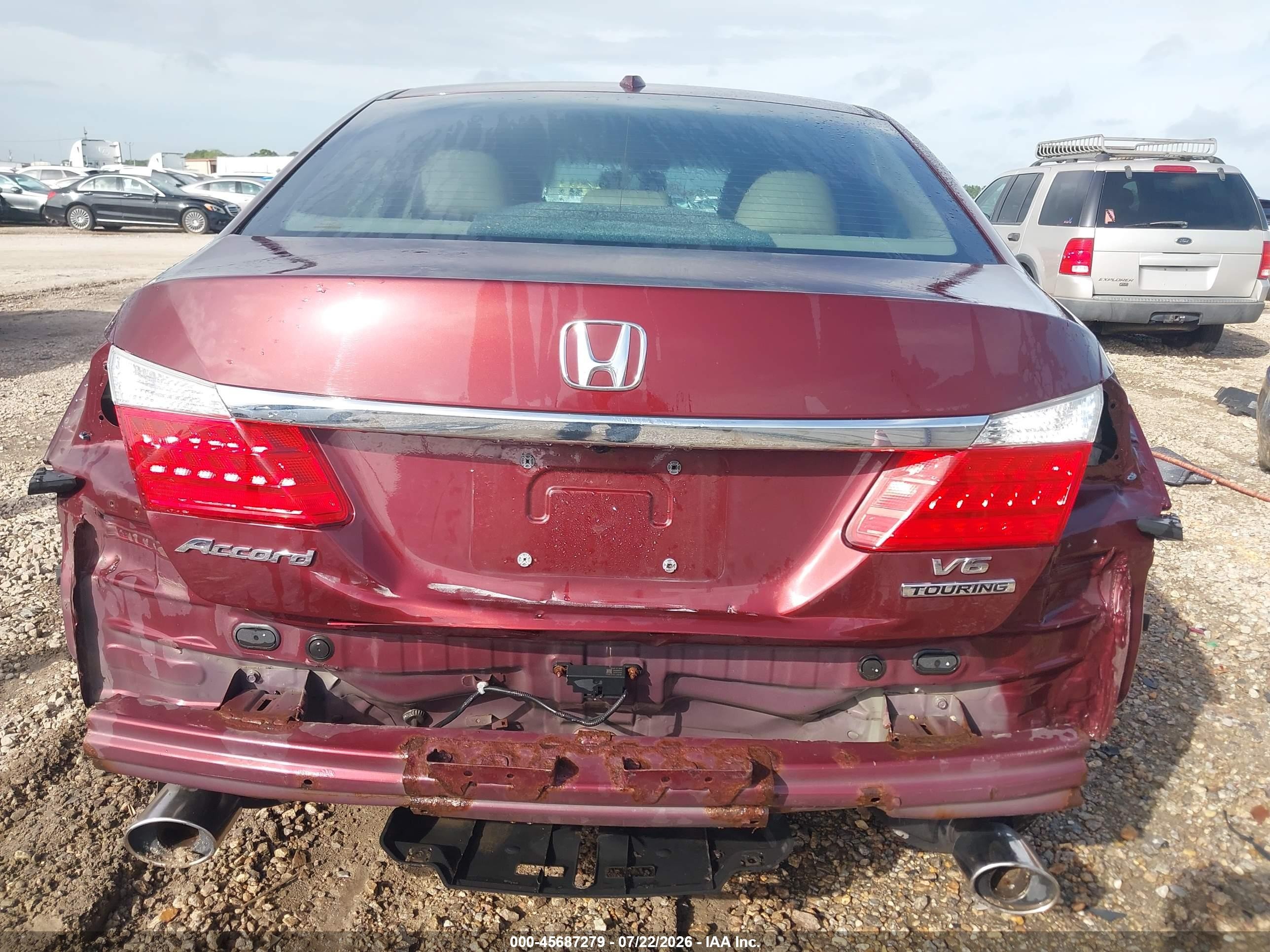 2013 Honda Accord Touring Burgundy vin: 1HGCR3F93DA047454