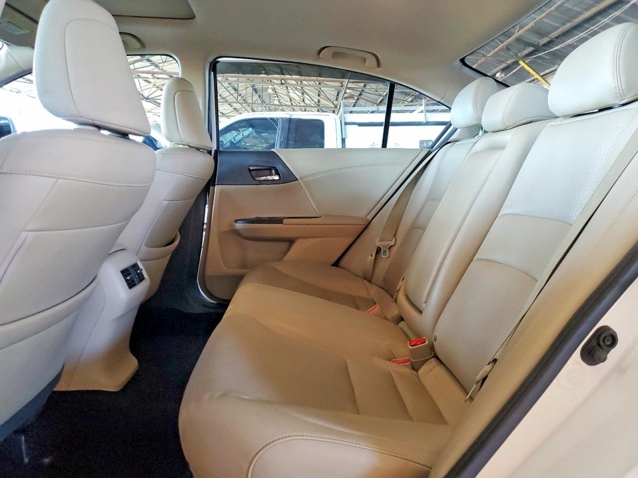 2016 Honda Accord Touring Белый vin: 1HGCR3F93GA021411