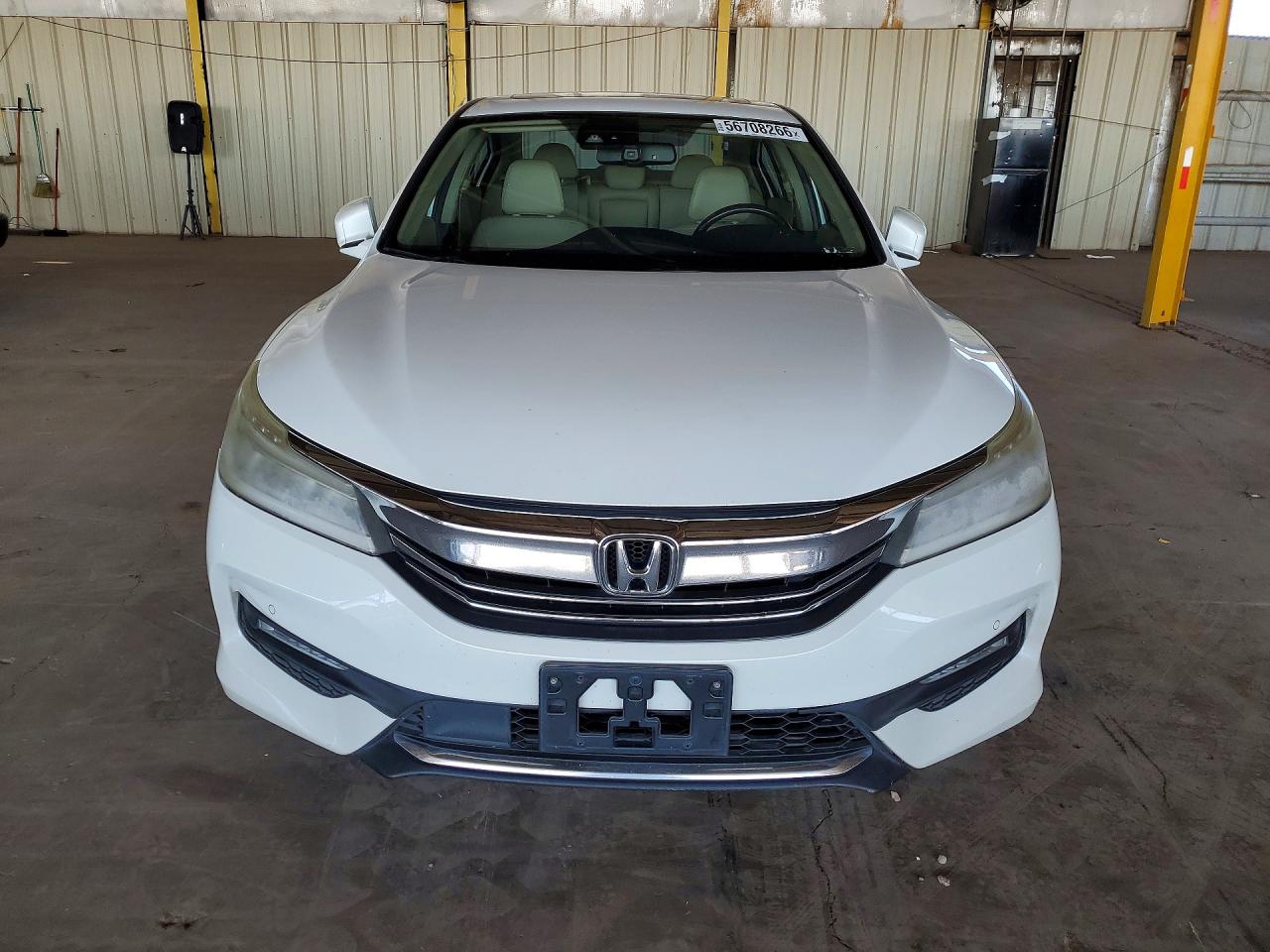 2016 Honda Accord Touring Белый vin: 1HGCR3F93GA021411