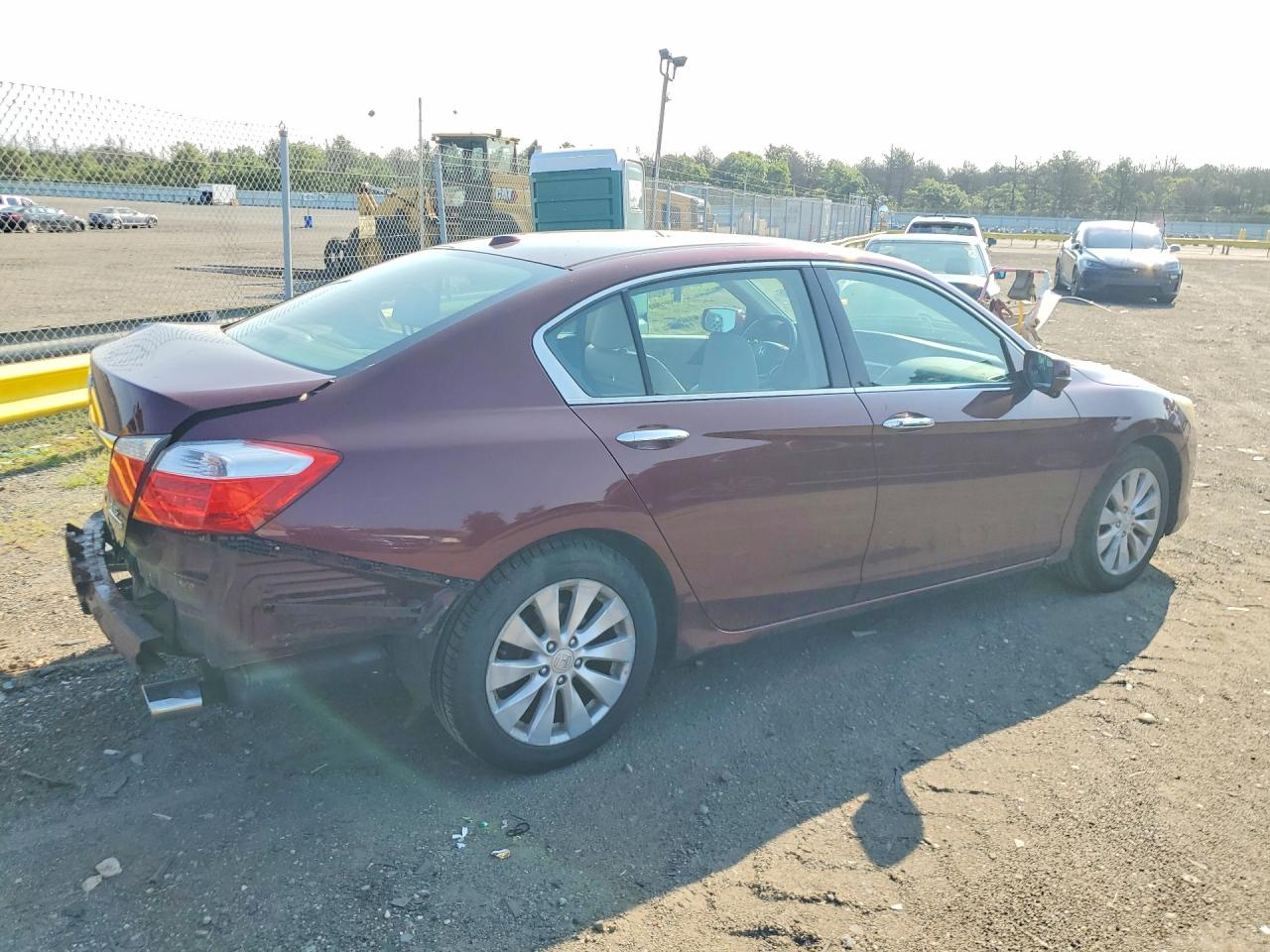 2013 Honda Accord Touring Burgundy vin: 1HGCR3F94DA038567