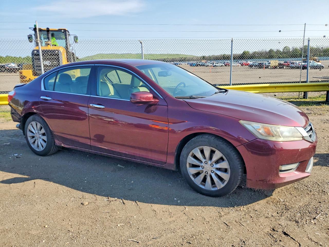 2013 Honda Accord Touring Burgundy vin: 1HGCR3F94DA038567