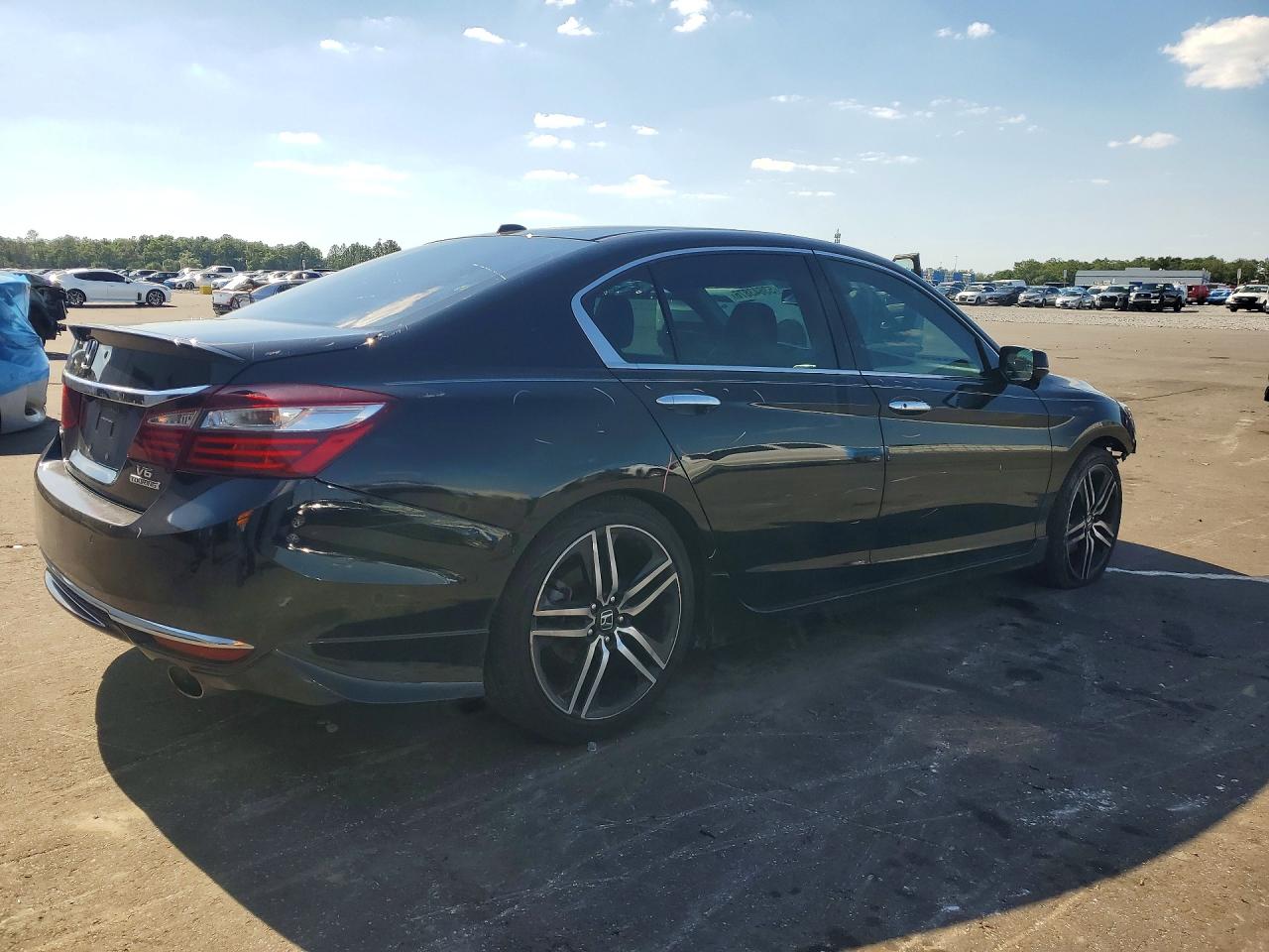 2016 Honda Accord Touring Black vin: 1HGCR3F94GA010546
