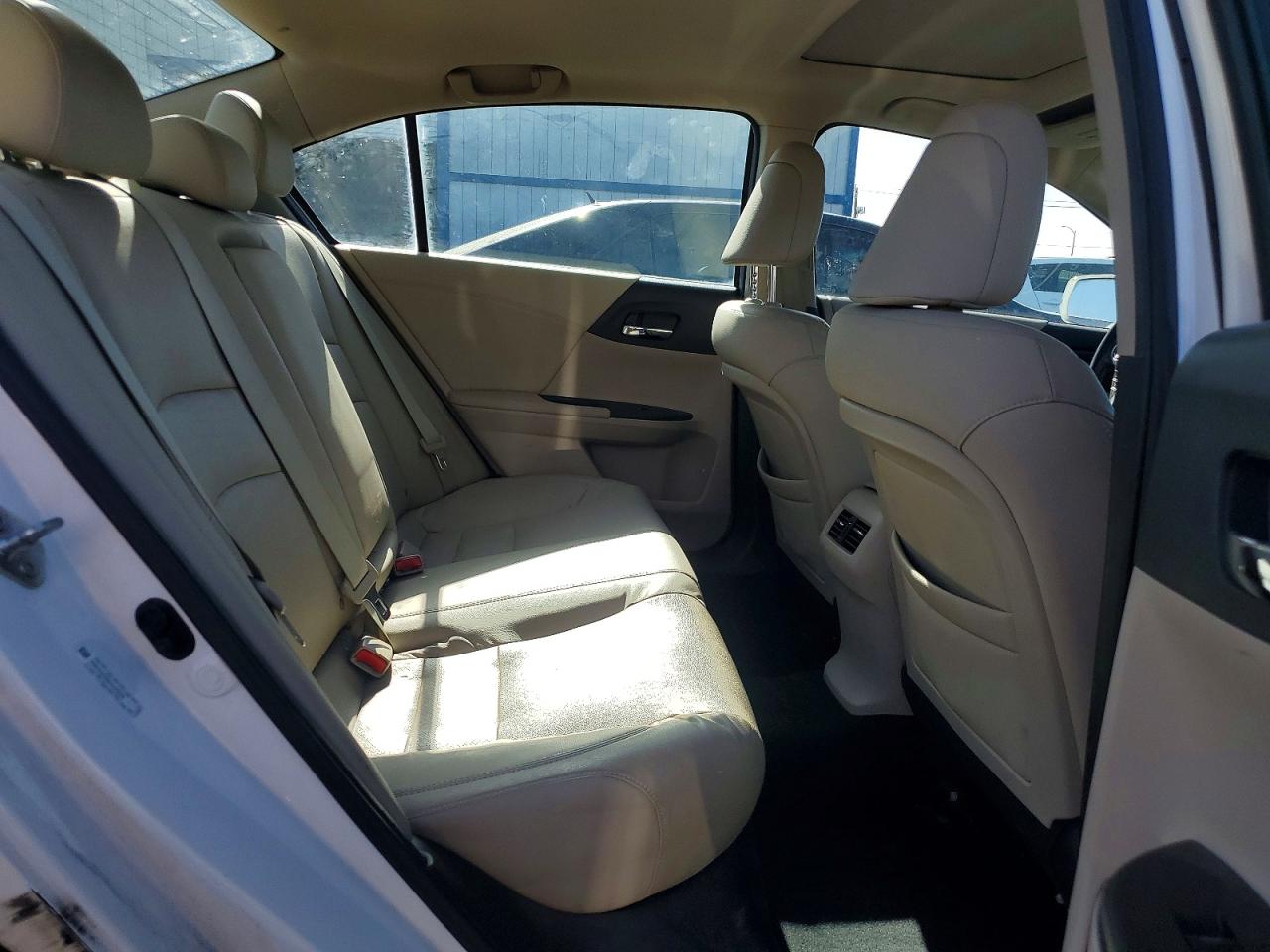 2013 Honda Accord Touring White vin: 1HGCR3F95DA010048