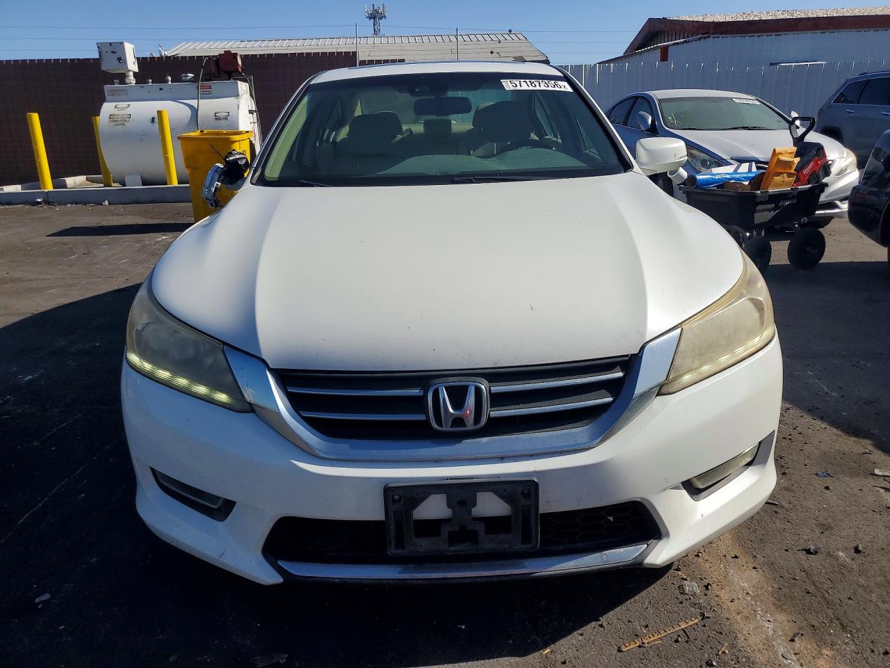 2013 Honda Accord Touring White vin: 1HGCR3F95DA010048
