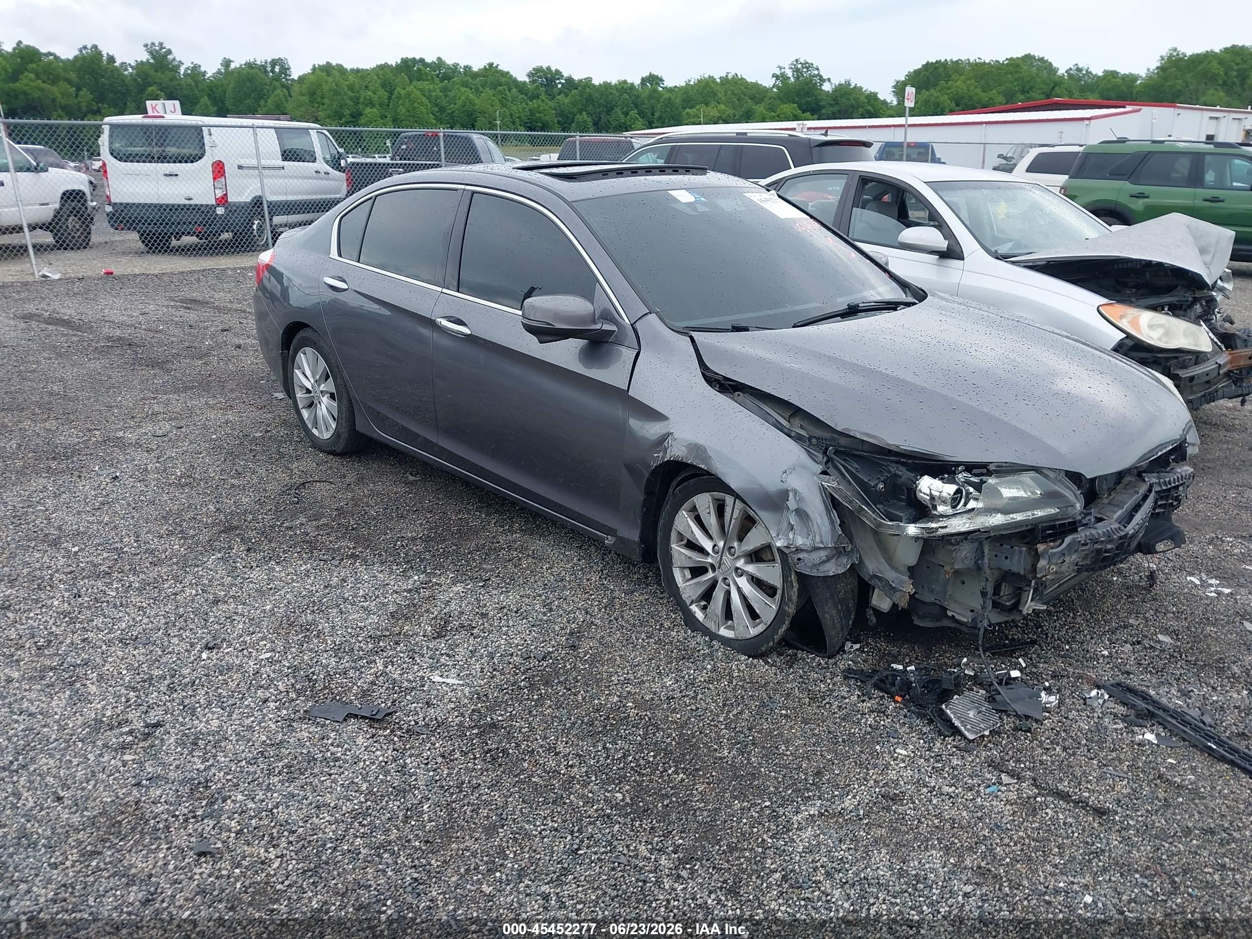 2013 Honda Accord Touring Gray vin: 1HGCR3F95DA028629