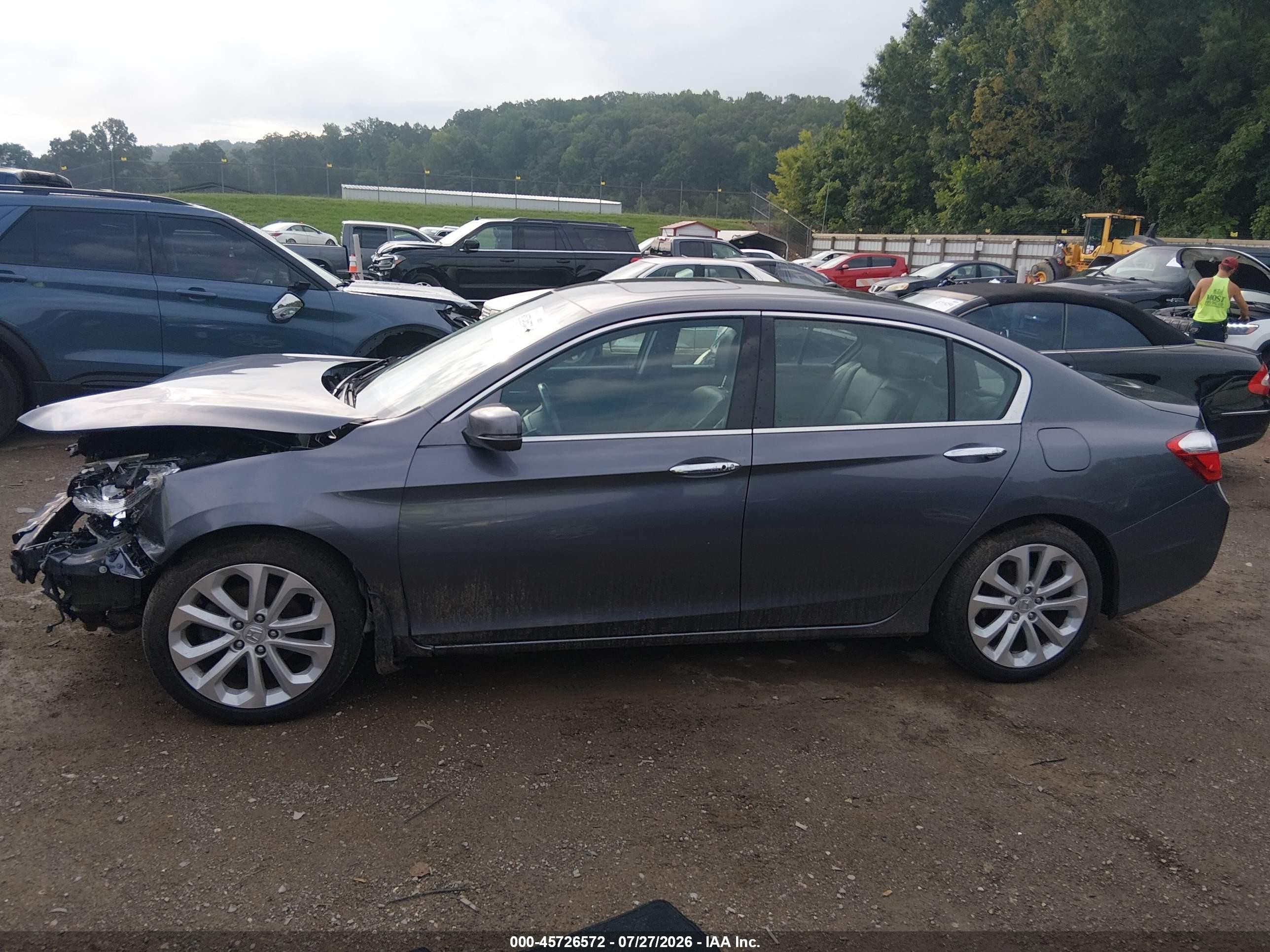 2015 Honda Accord Touring Silver vin: 1HGCR3F95FA801604