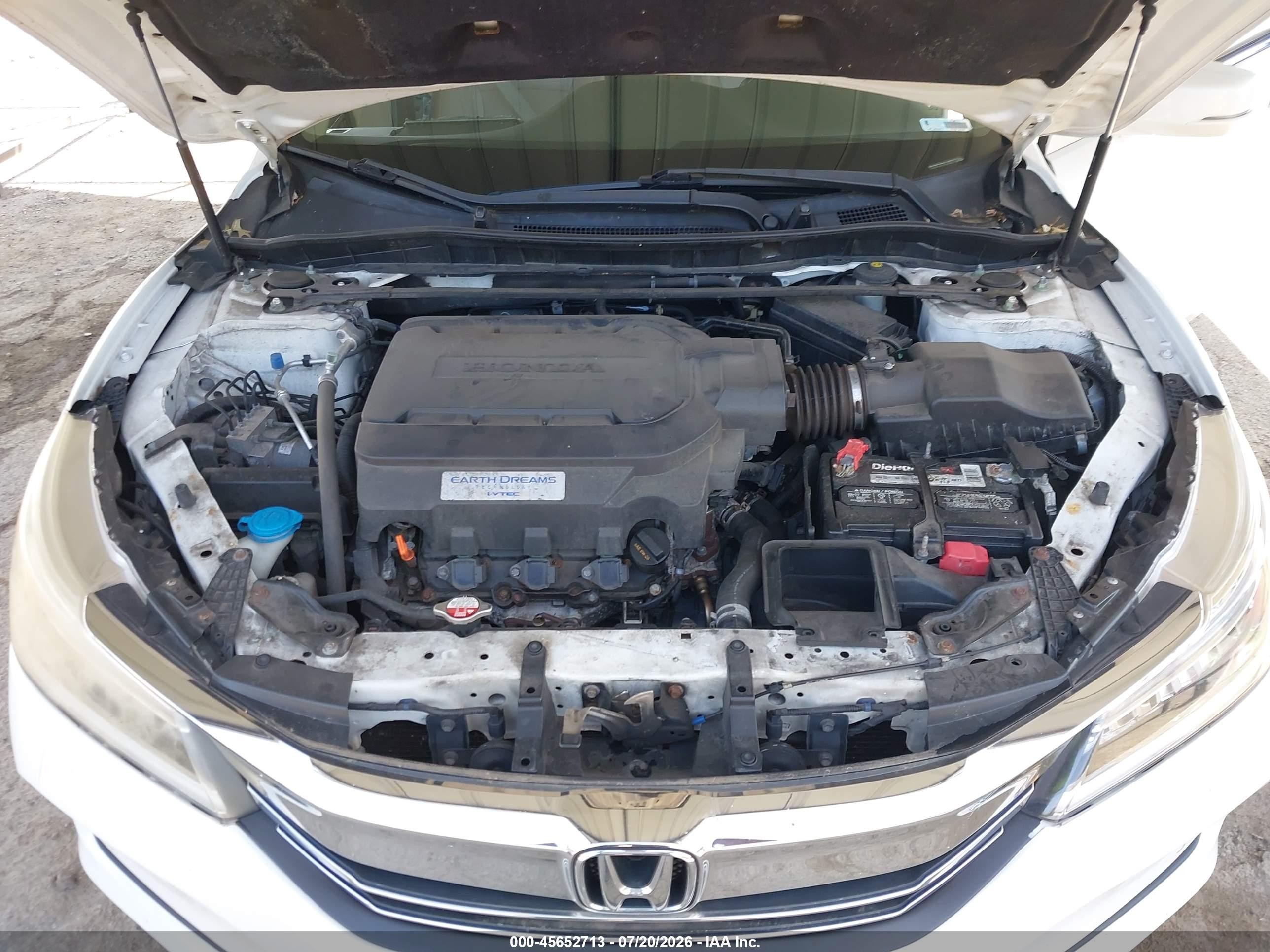 2016 Honda Accord Touring White vin: 1HGCR3F96GA026683