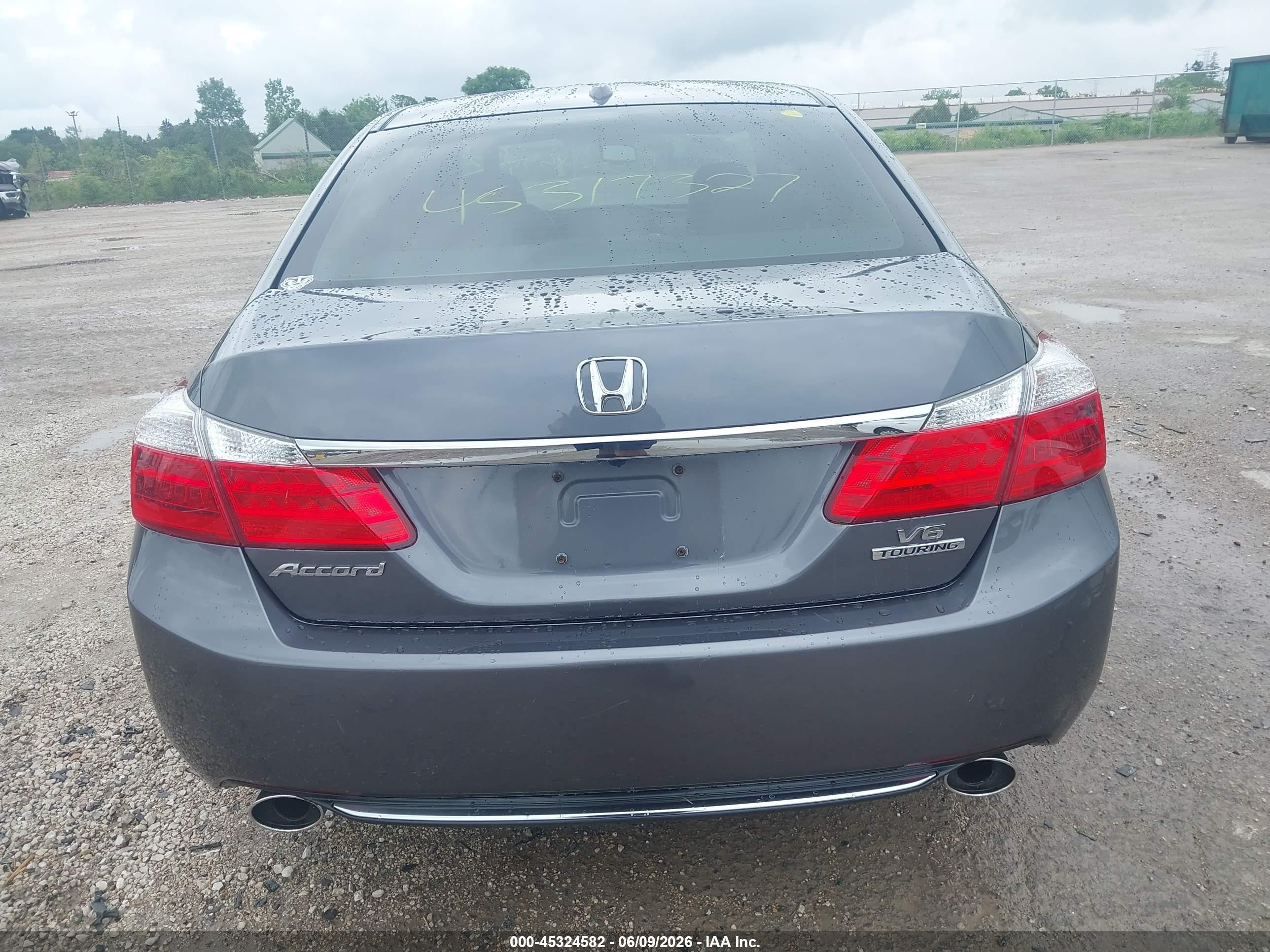 2013 Honda Accord Touring Gray vin: 1HGCR3F97DA033301