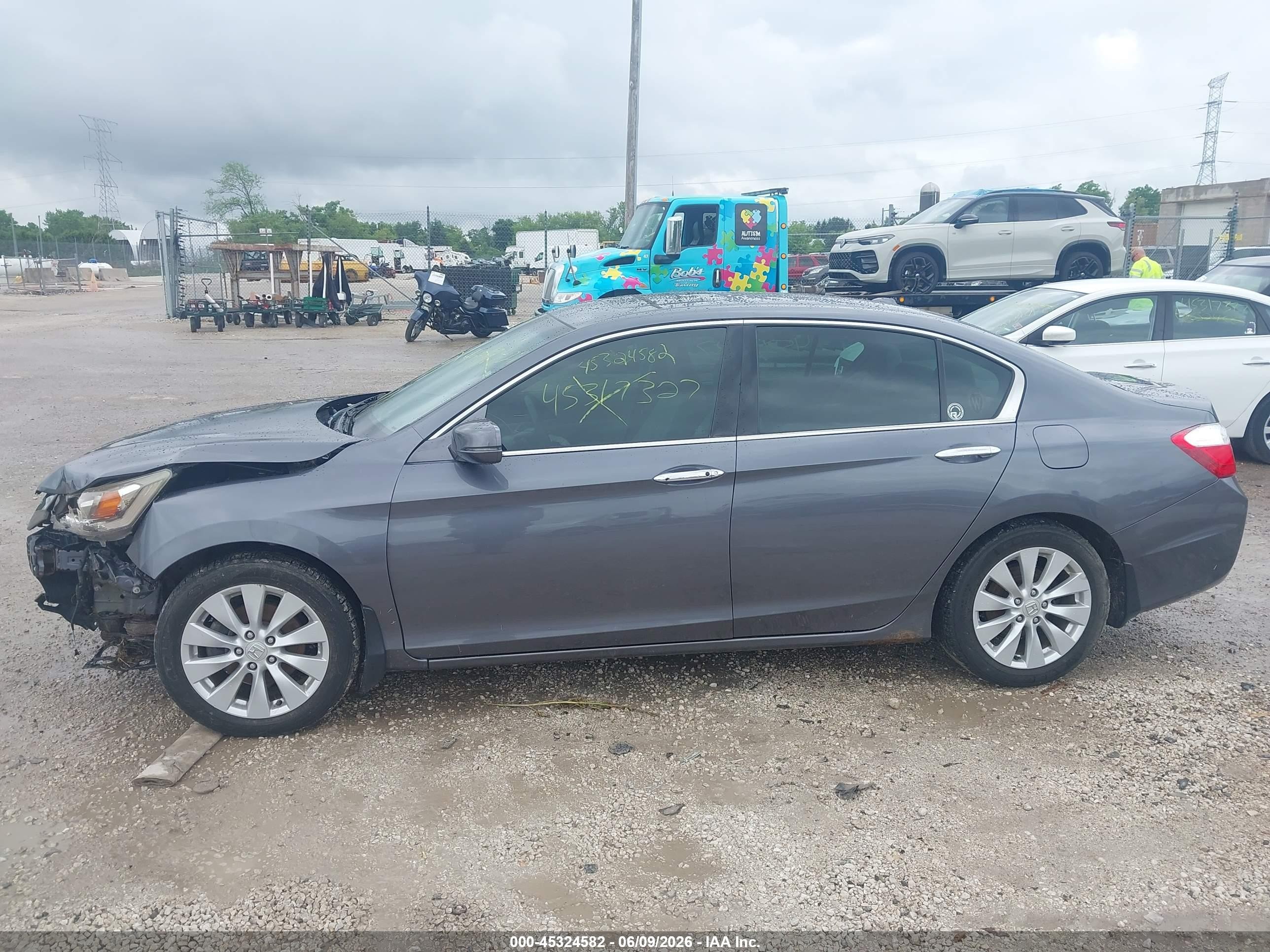 2013 Honda Accord Touring Gray vin: 1HGCR3F97DA033301