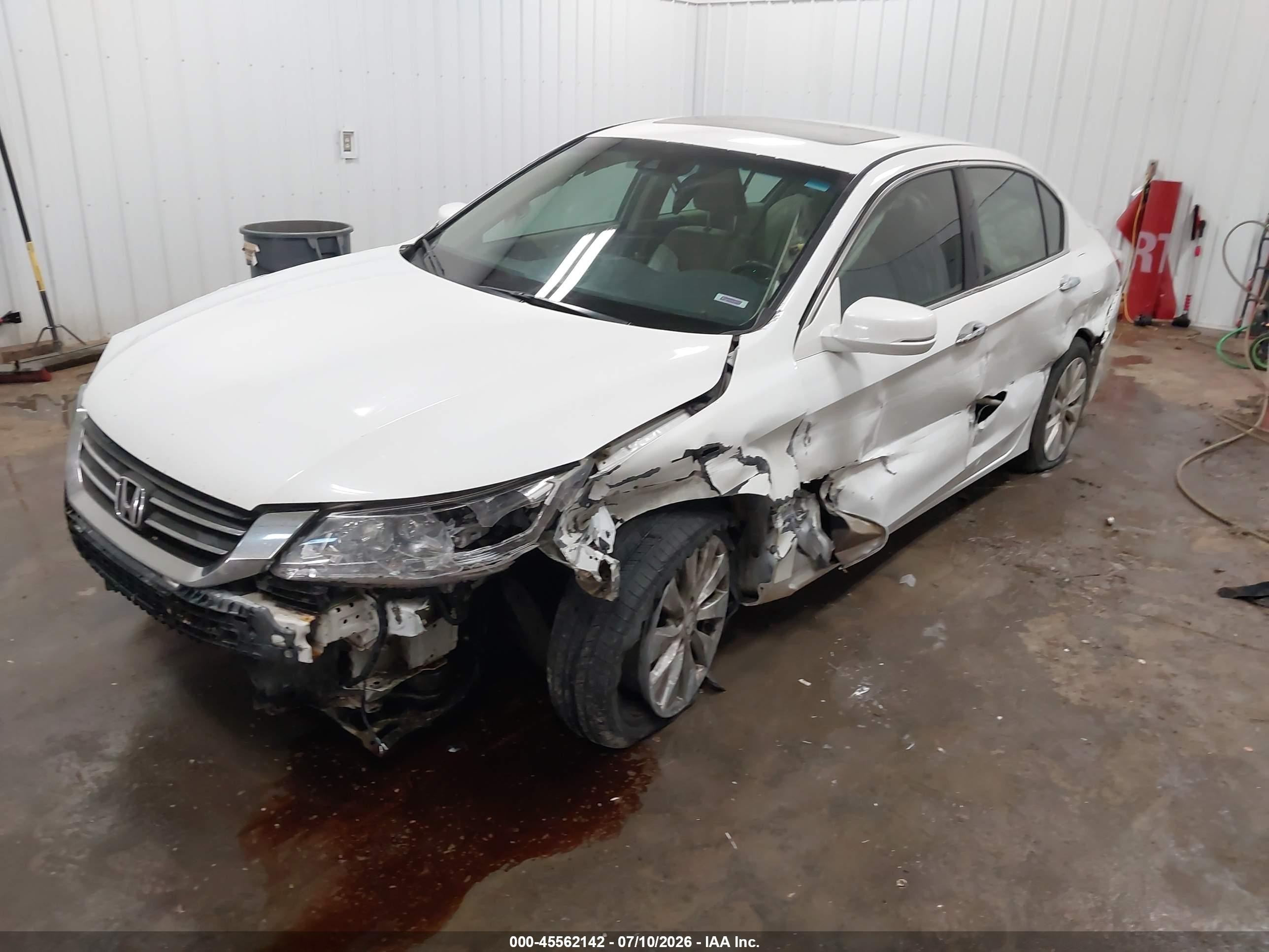 2014 Honda Accord Touring Белый vin: 1HGCR3F97EA000770