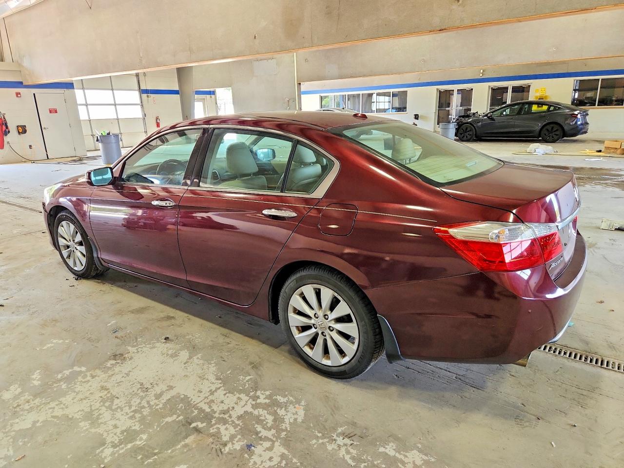 2014 Honda Accord Touring Burgundy vin: 1HGCR3F97EA035504