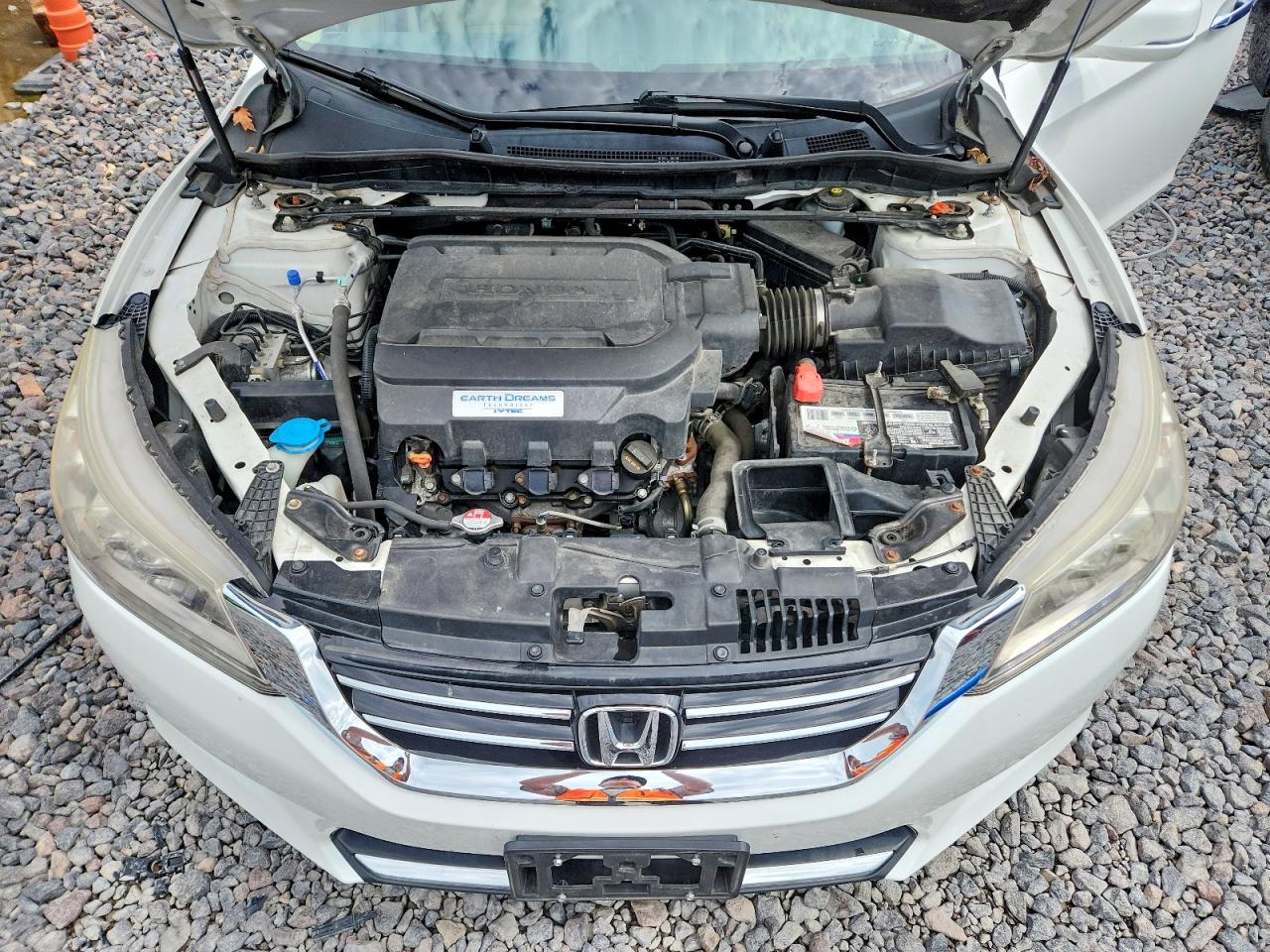 2015 Honda Accord Touring White vin: 1HGCR3F97FA011107
