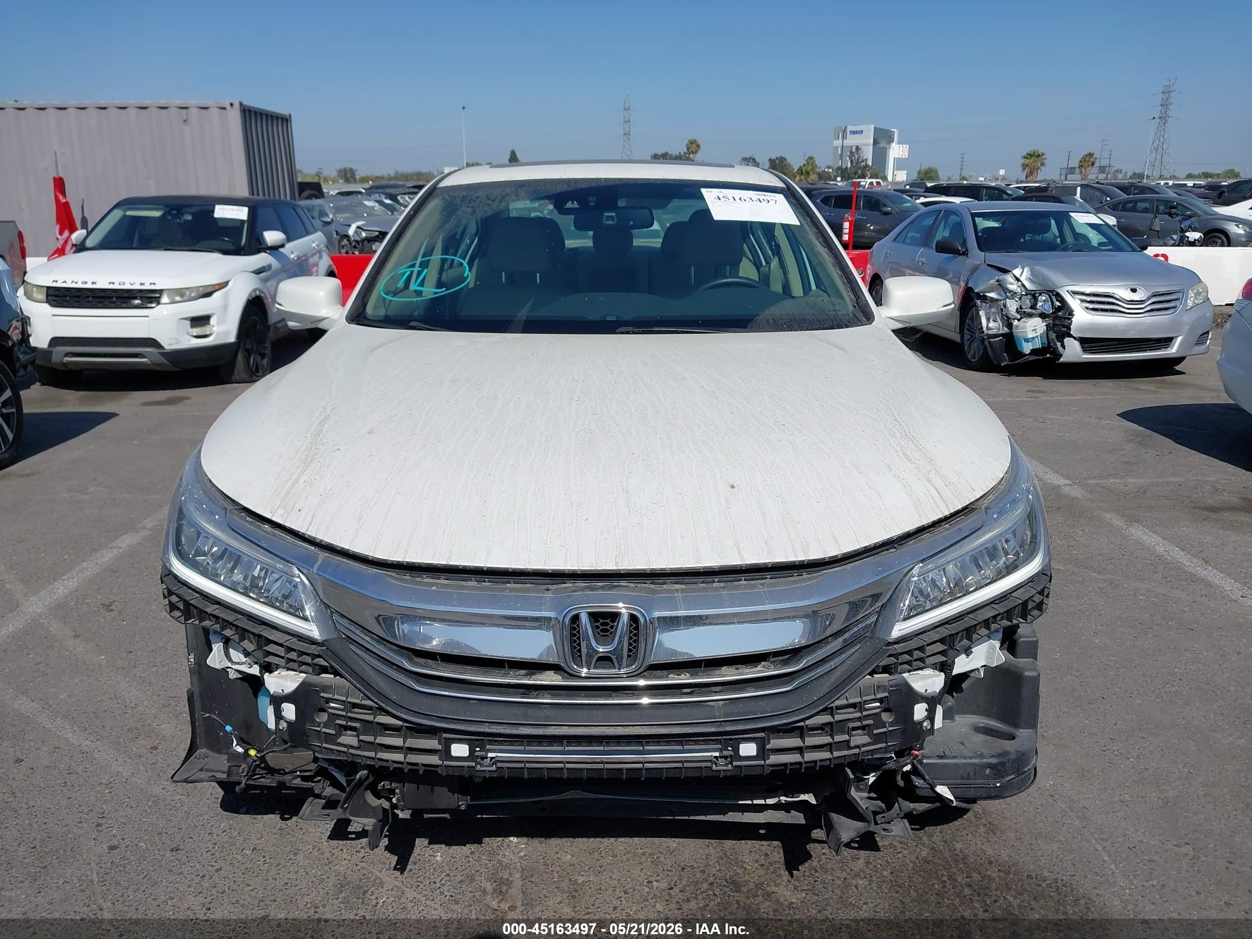 2017 Honda Accord Touring V6 White vin: 1HGCR3F97HA016438