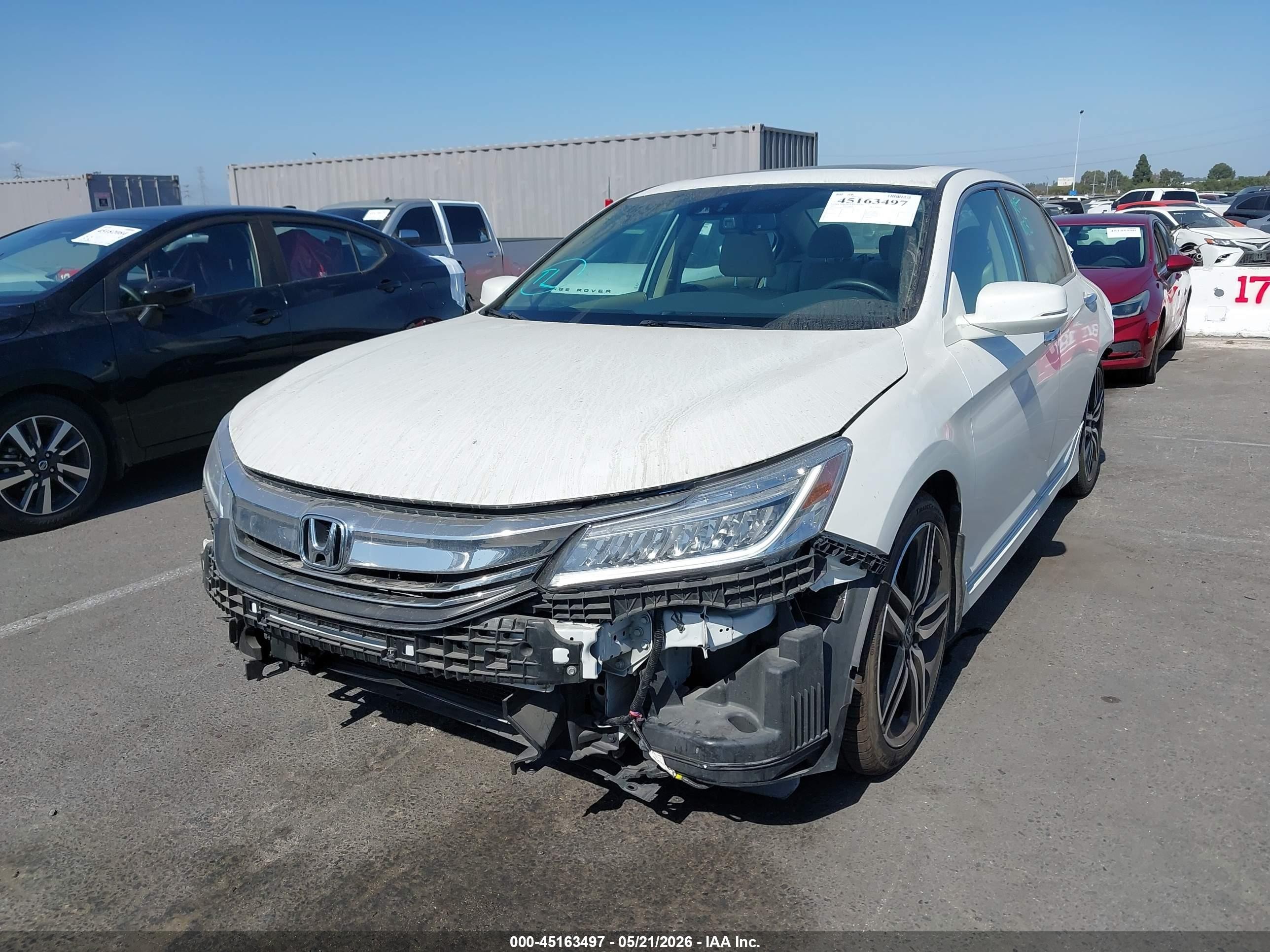 2017 Honda Accord Touring V6 White vin: 1HGCR3F97HA016438