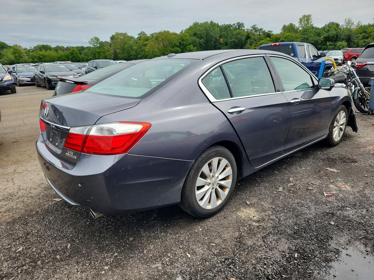 2013 Honda Accord Touring Gray vin: 1HGCR3F98DA025921
