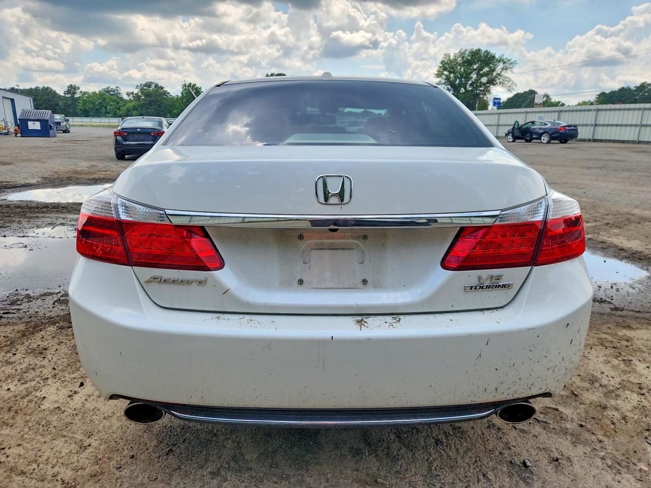 2013 Honda Accord Touring White vin: 1HGCR3F99DA032926