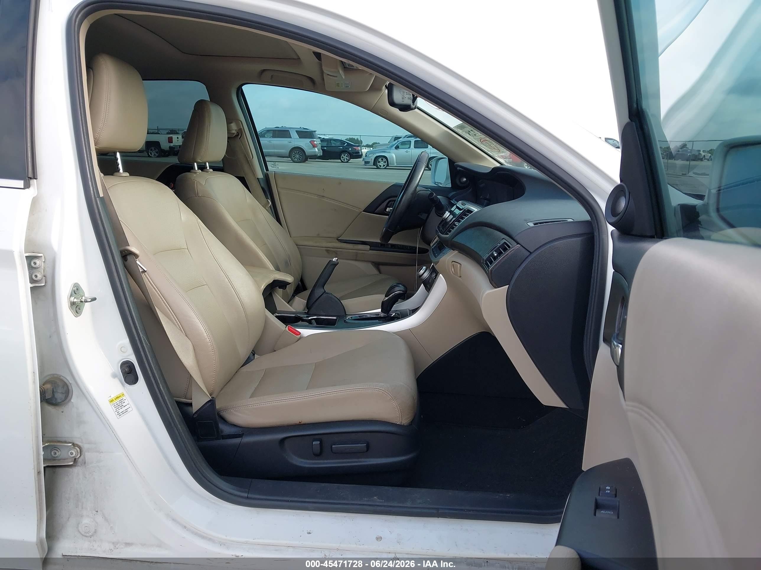 2014 Honda Accord Touring White vin: 1HGCR3F99EA023838