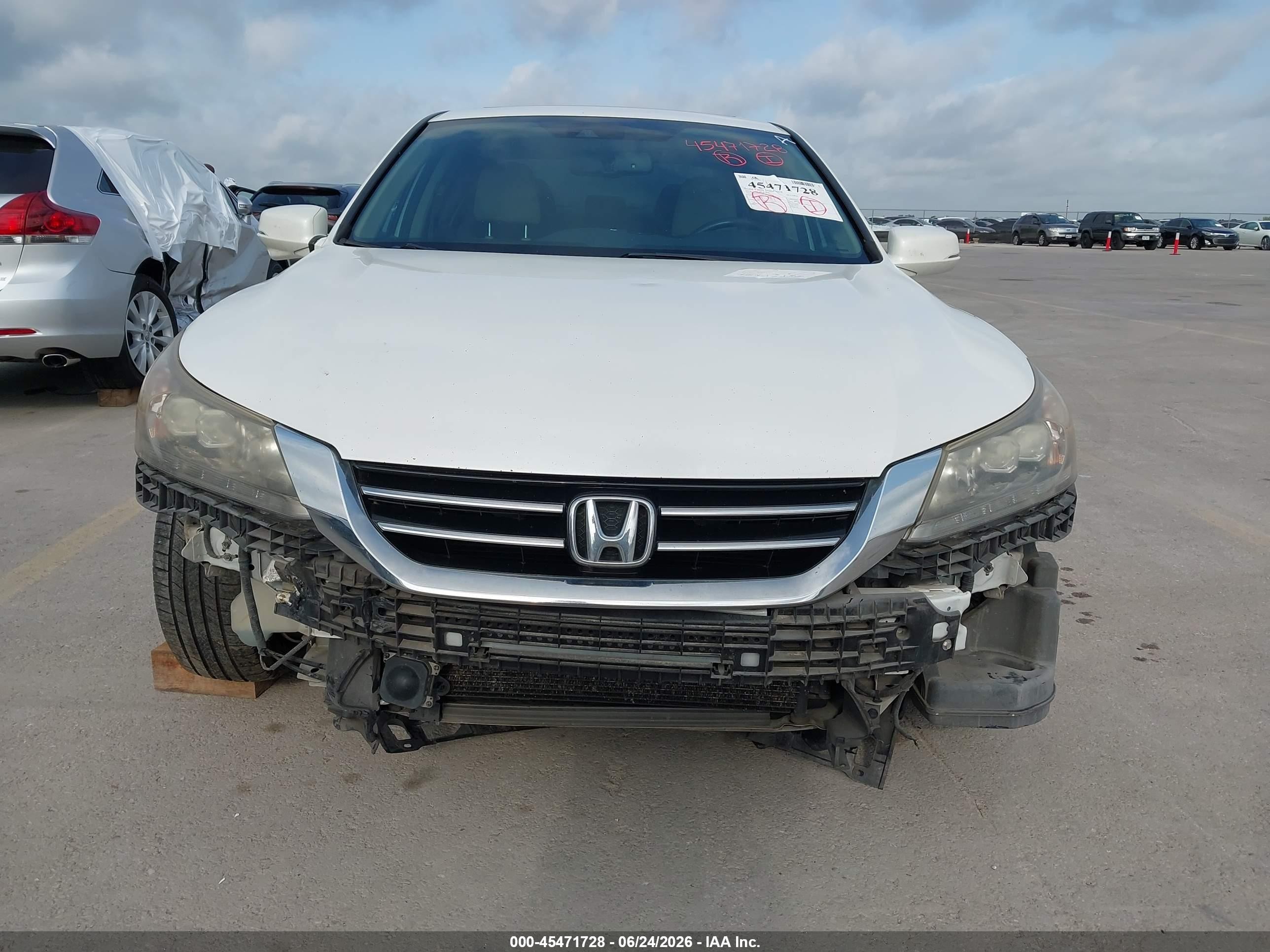 2014 Honda Accord Touring White vin: 1HGCR3F99EA023838