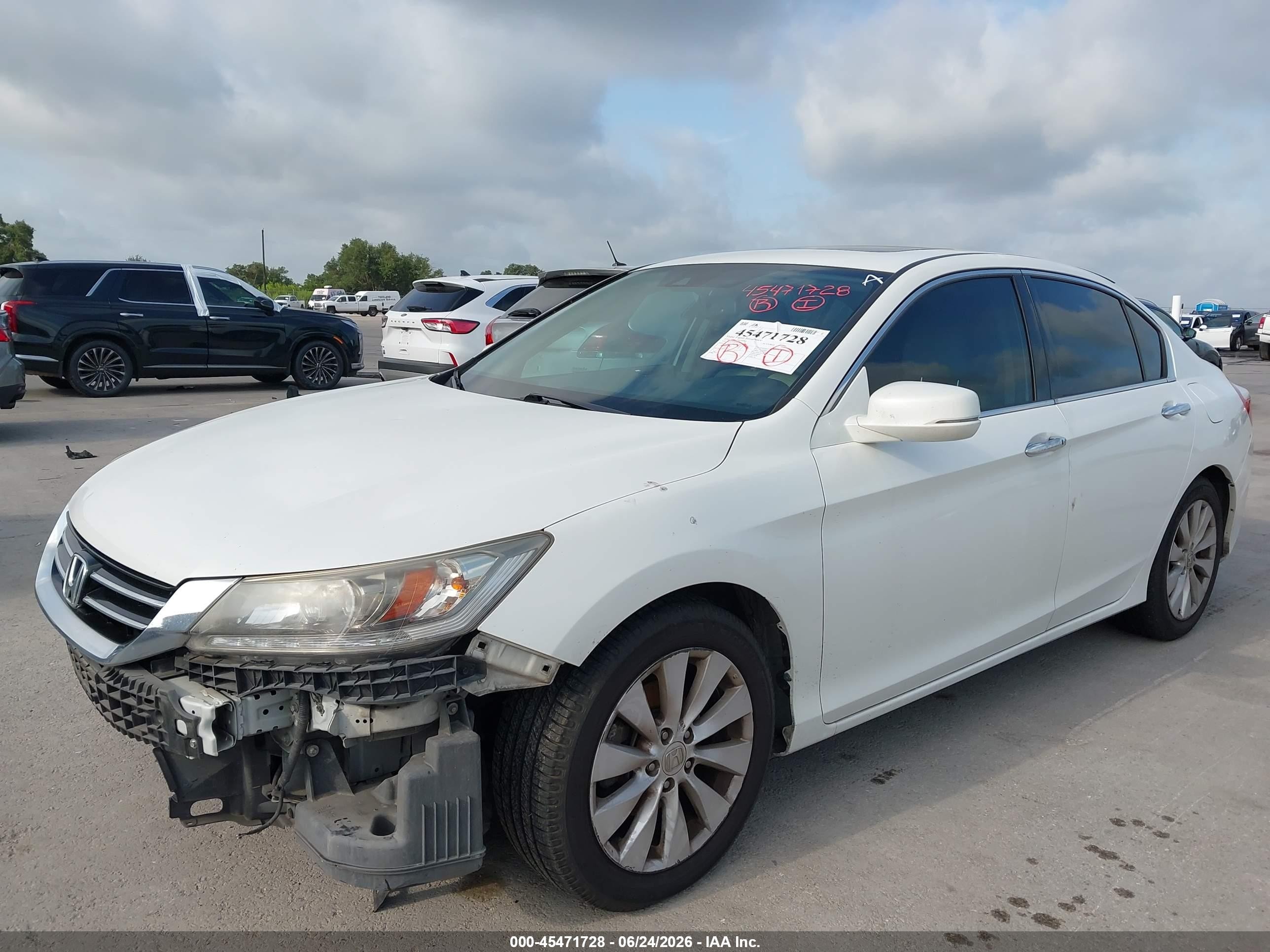2014 Honda Accord Touring White vin: 1HGCR3F99EA023838