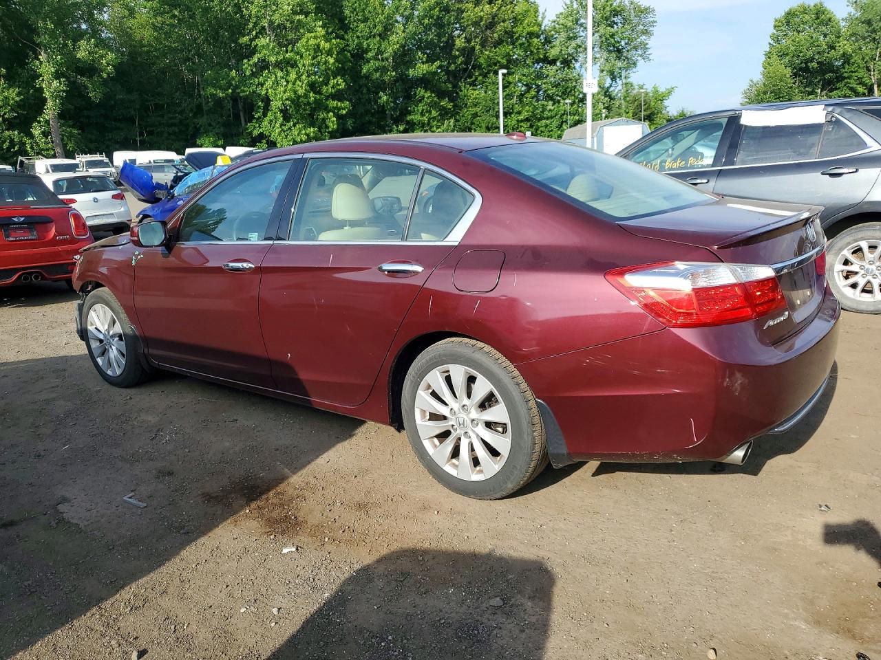 2013 Honda Accord Touring Burgundy vin: 1HGCR3F9XDA012409