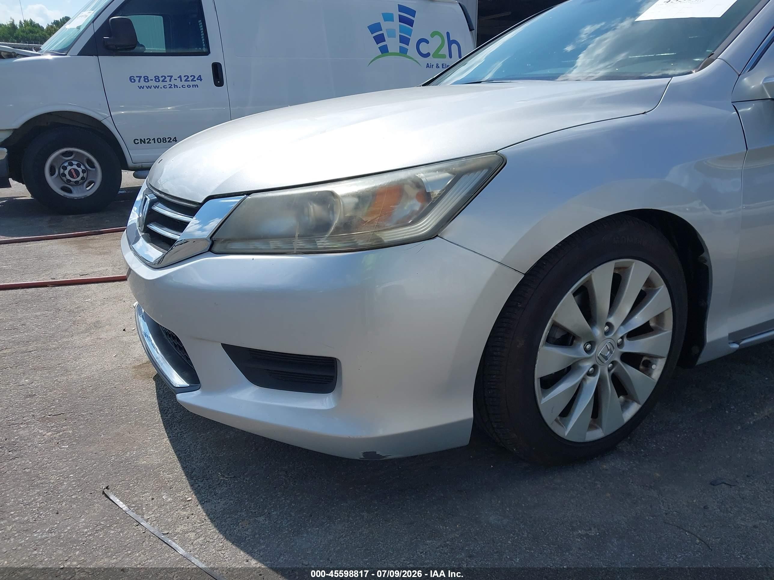 2013 Honda Accord Touring Silver vin: 1HGCR3F9XDA031901