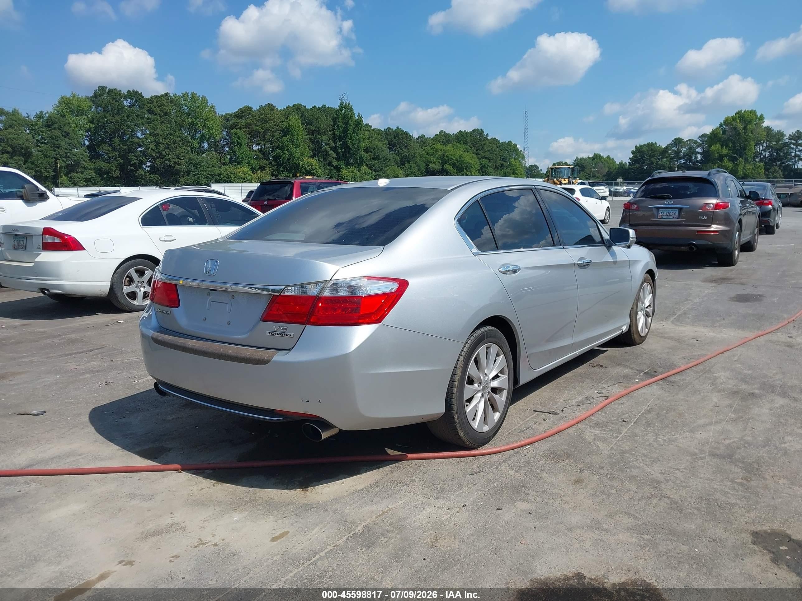 2013 Honda Accord Touring Silver vin: 1HGCR3F9XDA031901