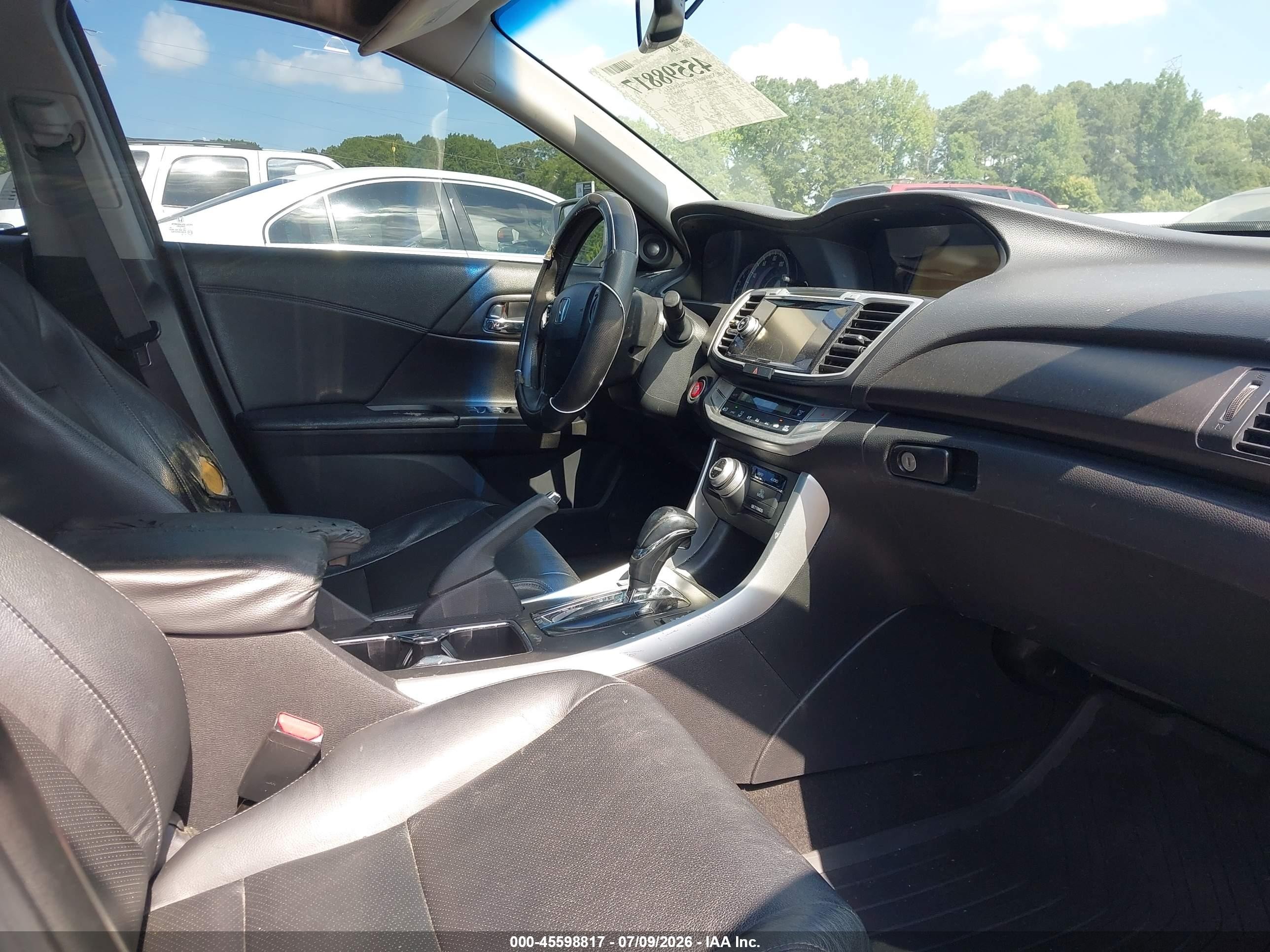 2013 Honda Accord Touring Silver vin: 1HGCR3F9XDA031901