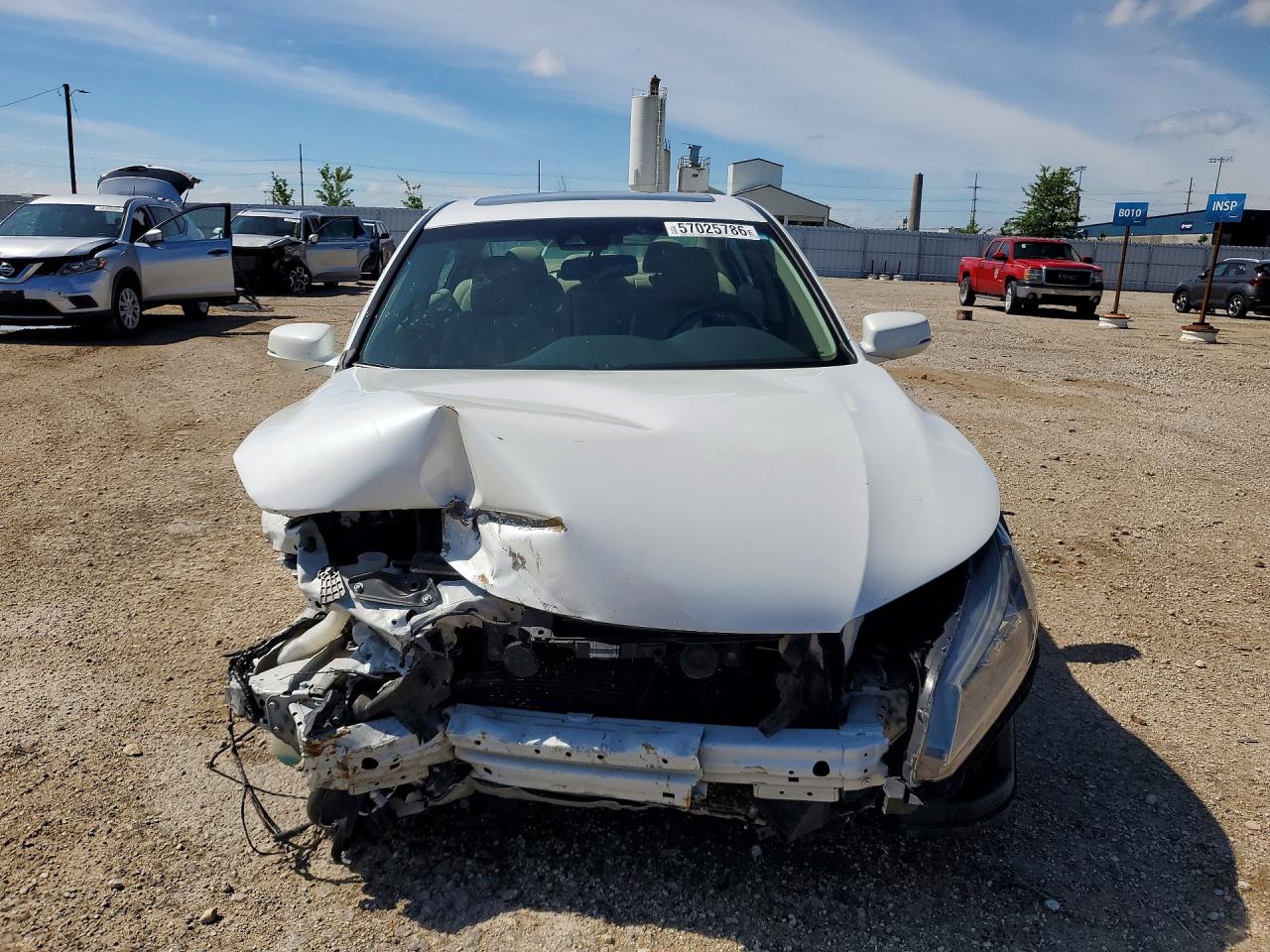 2013 Honda Accord Touring White vin: 1HGCR3F9XDA040825