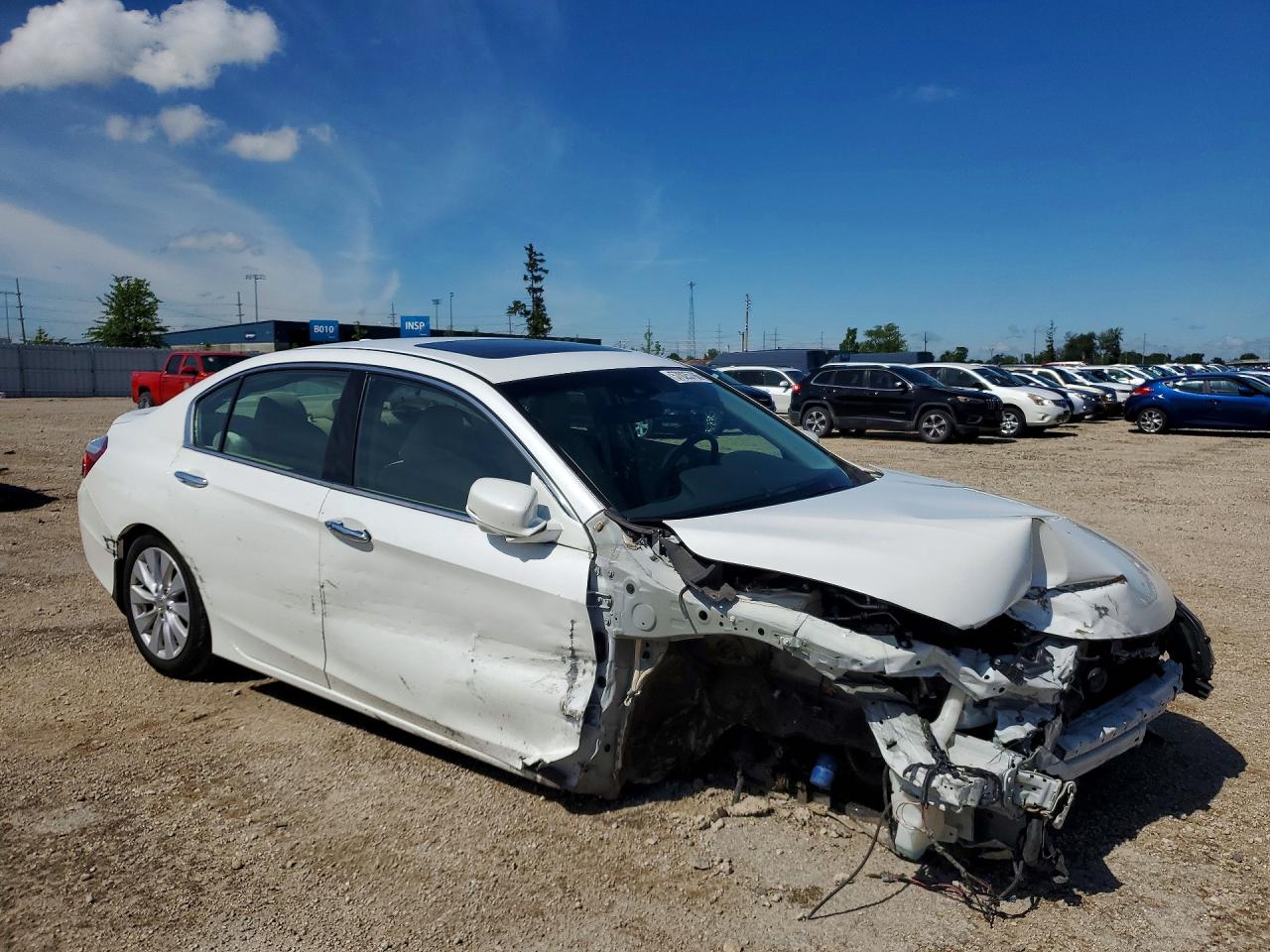 2013 Honda Accord Touring White vin: 1HGCR3F9XDA040825
