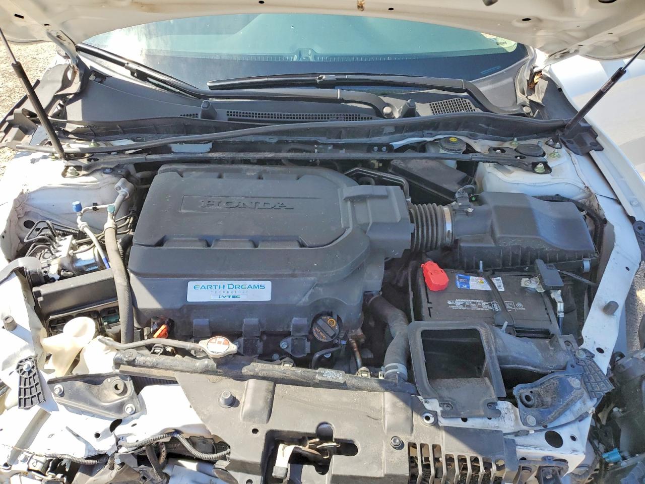 2013 Honda Accord Touring White vin: 1HGCR3F9XDA040825