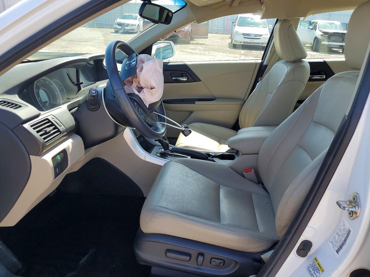 2013 Honda Accord Touring White vin: 1HGCR3F9XDA040825