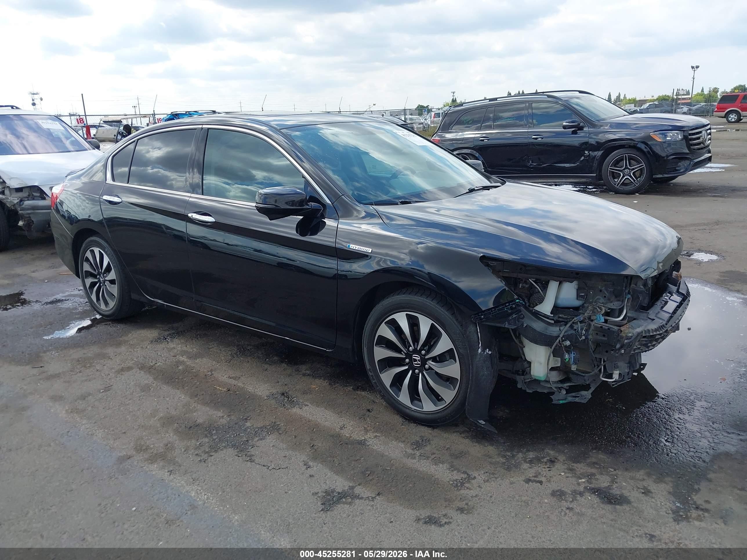 2015 Honda Accord Hybrid   Black vin: 1HGCR6F32FA006376