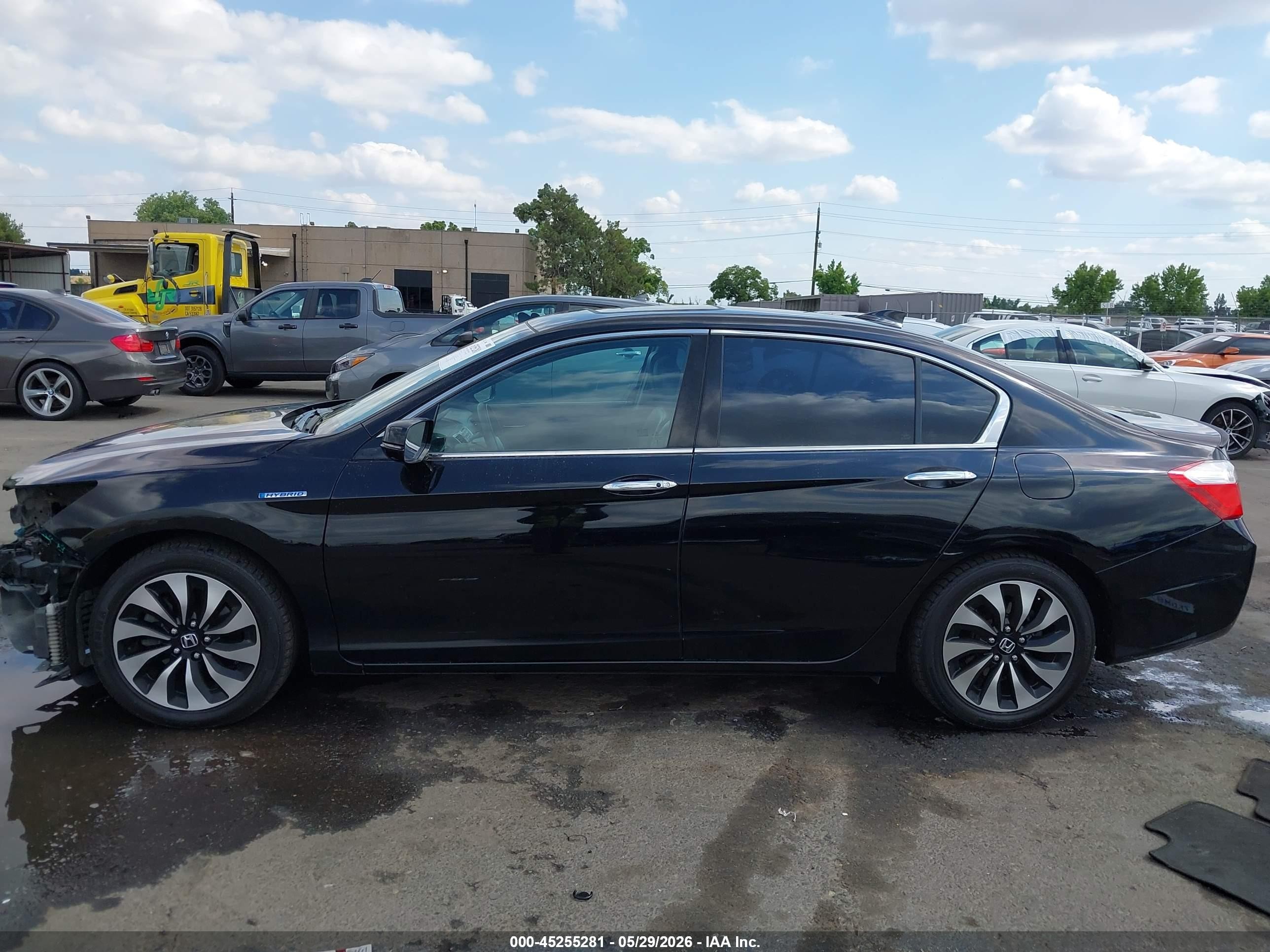 2015 Honda Accord Hybrid   Black vin: 1HGCR6F32FA006376